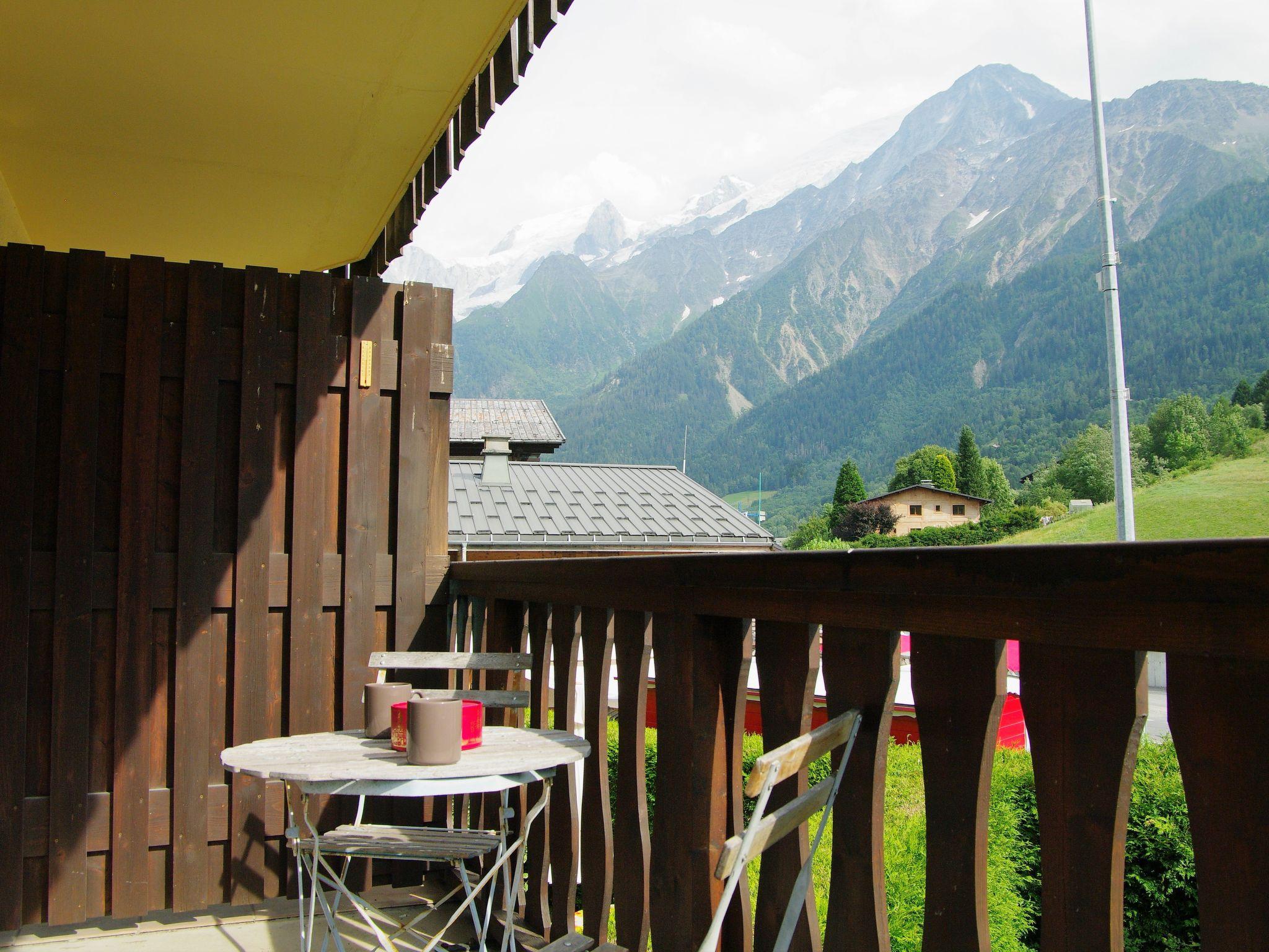 Foto 12 - Appartamento con 2 camere da letto a Les Houches con vista sulle montagne