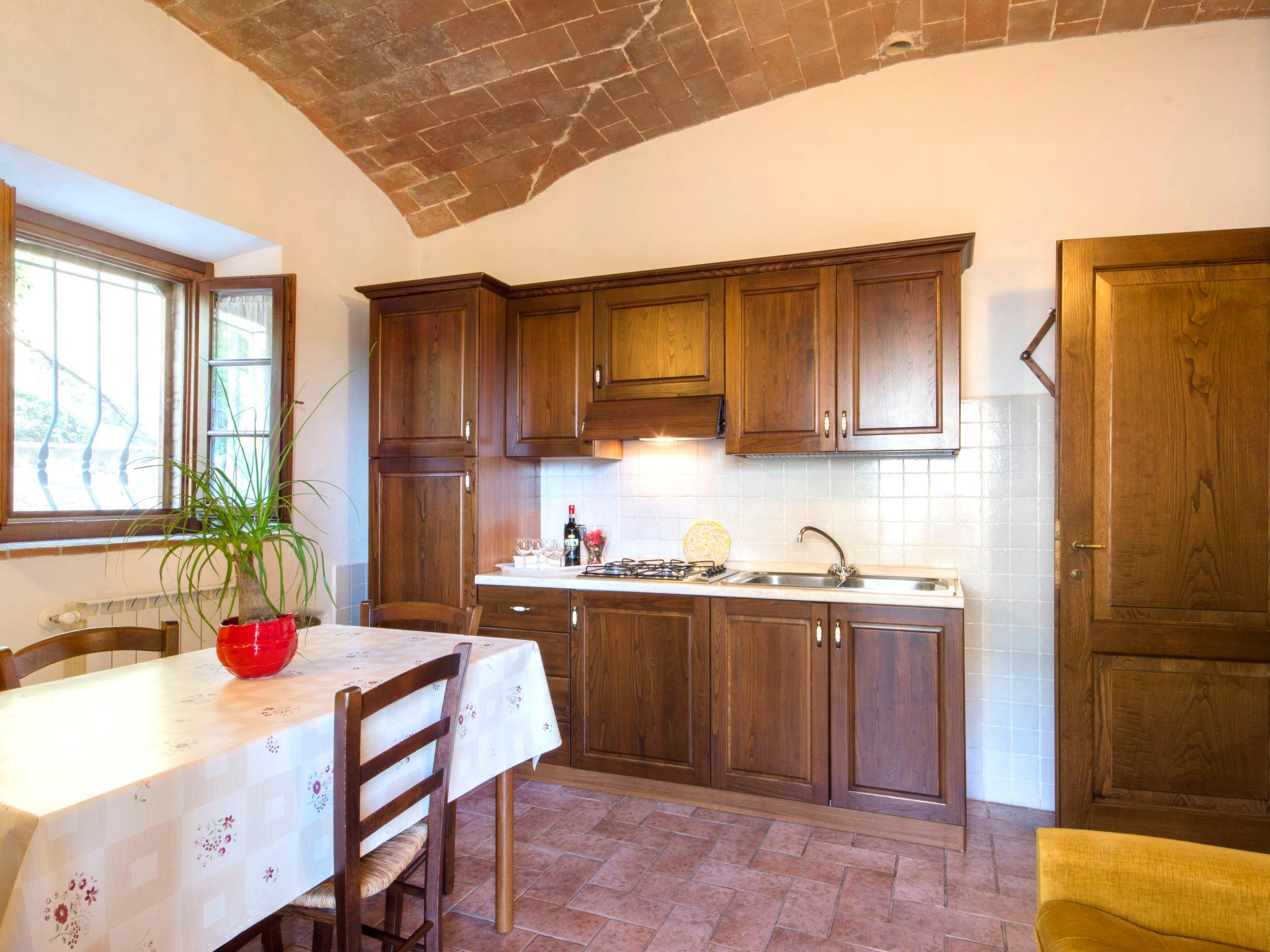 Photo 7 - 2 bedroom Apartment in Volterra with swimming pool and garden