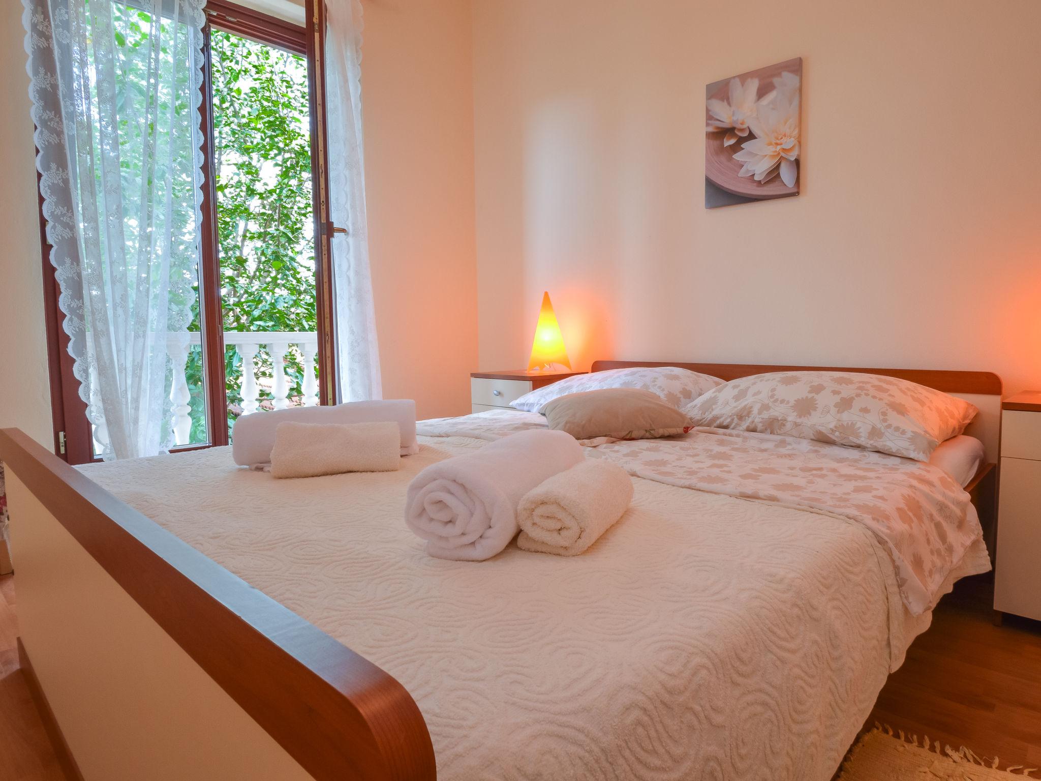 Foto 11 - Apartamento de 1 habitación en Obrovac con vistas al mar