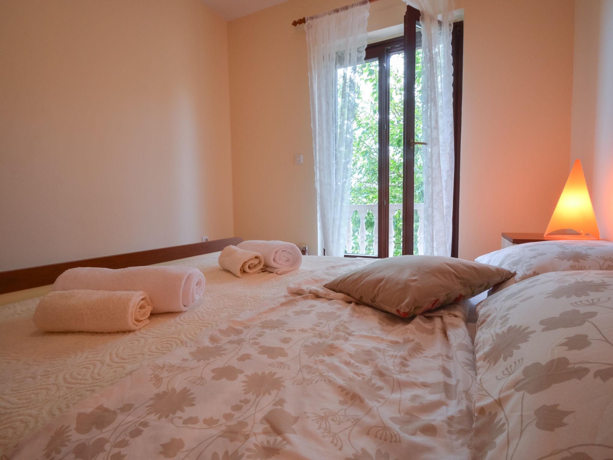 Foto 12 - Apartment mit 1 Schlafzimmer in Obrovac mit blick aufs meer
