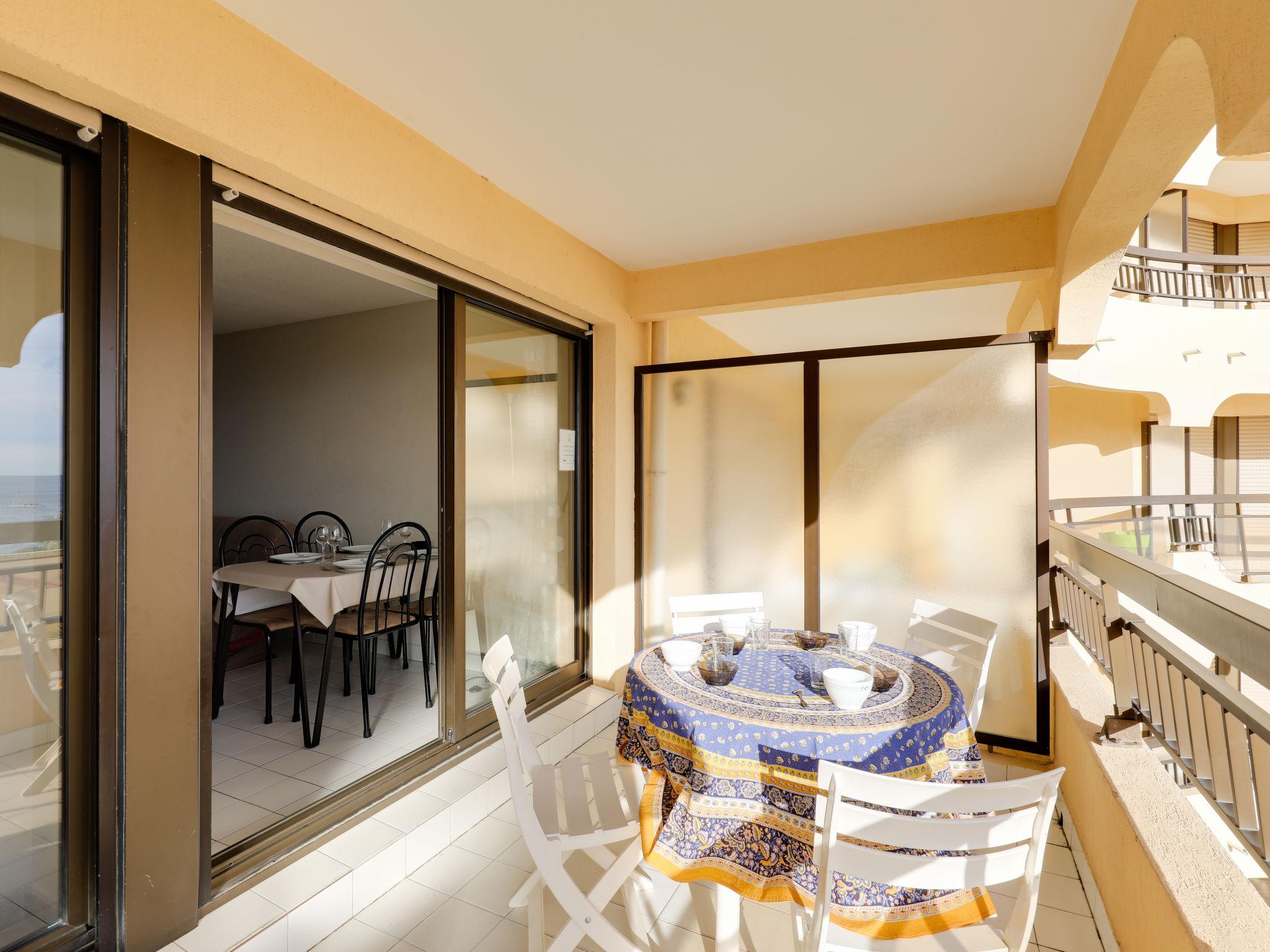 Foto 17 - Apartamento de 1 quarto em Fréjus com terraço e vistas do mar