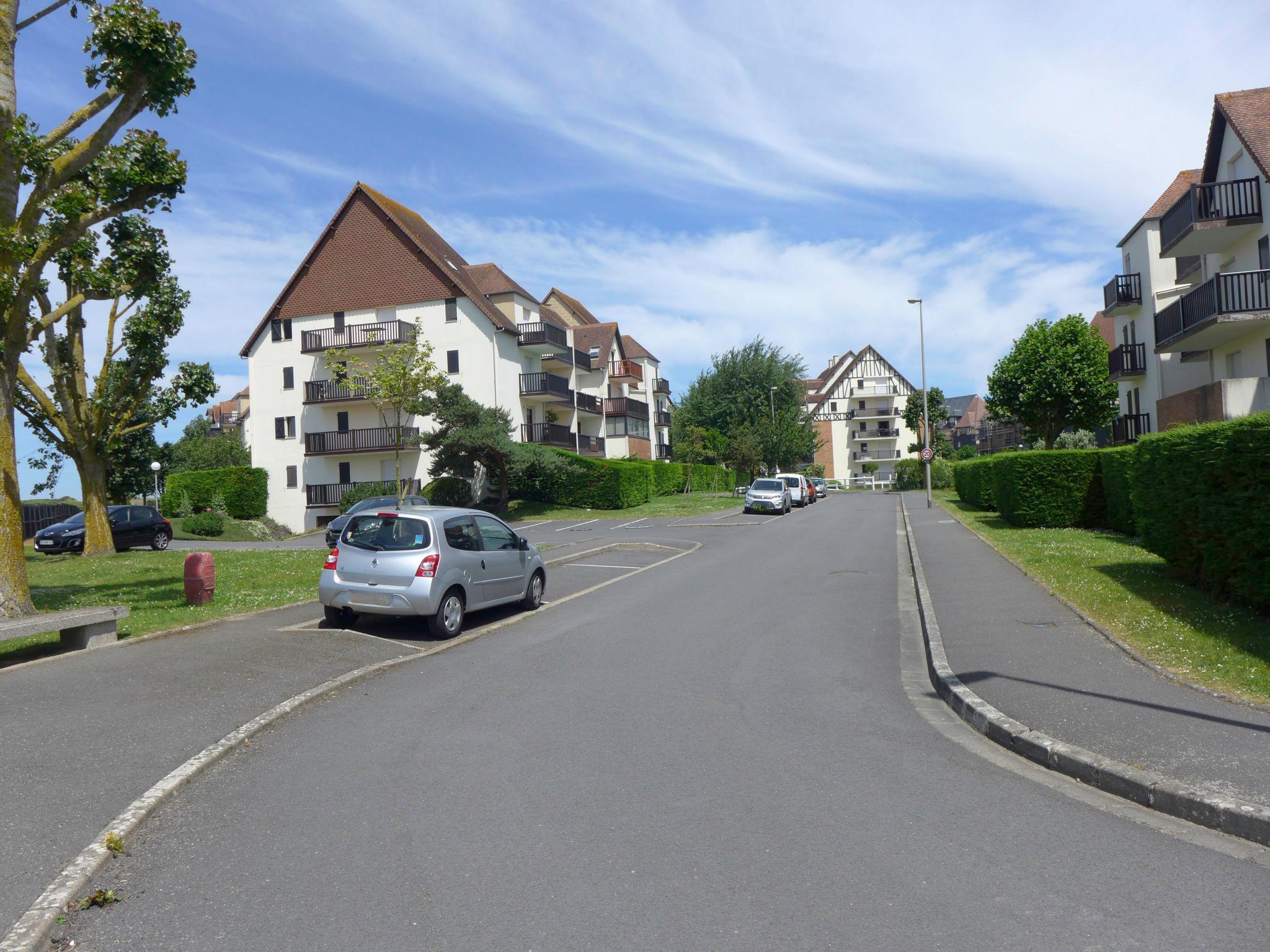 Foto 20 - Apartment mit 1 Schlafzimmer in Cabourg mit blick aufs meer