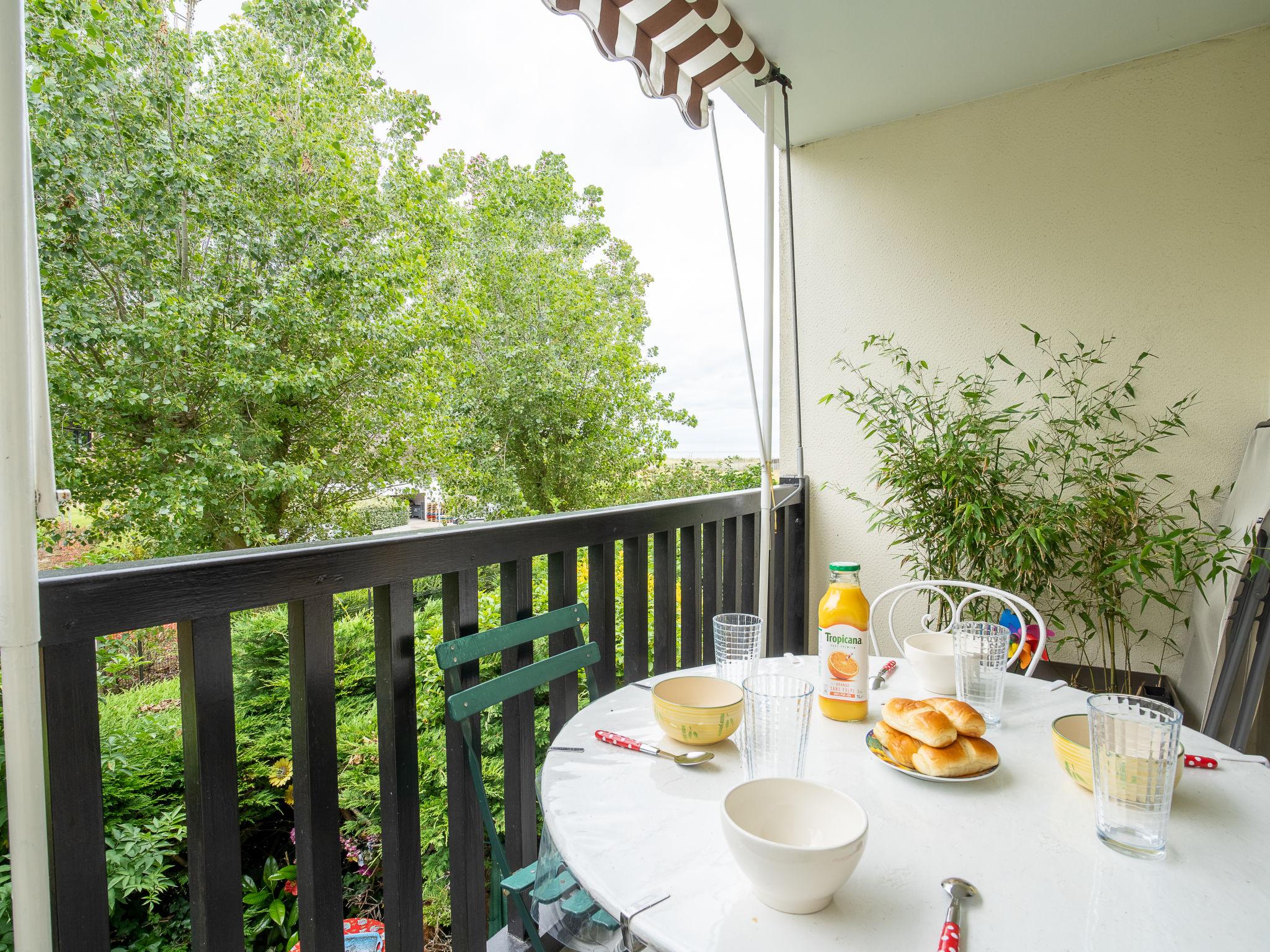 Photo 15 - 1 bedroom Apartment in Cabourg with sea view