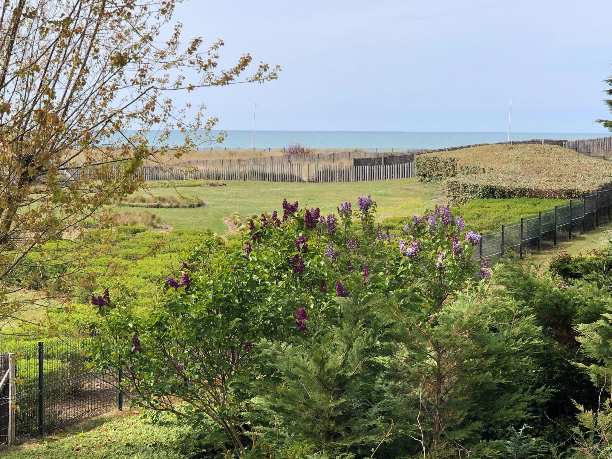 Foto 1 - Appartamento con 1 camera da letto a Cabourg con vista mare