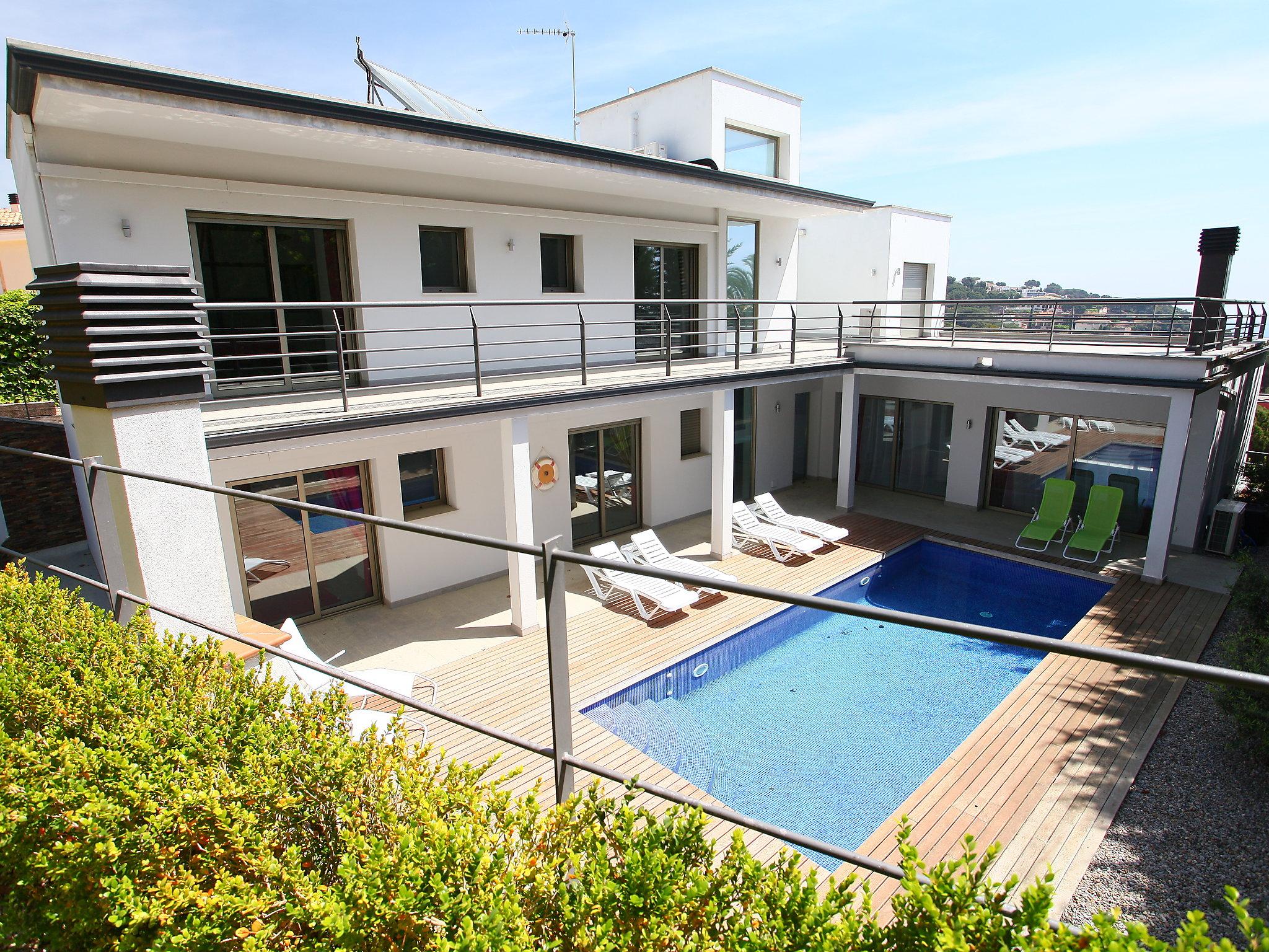 Photo 24 - 4 bedroom House in Lloret de Mar with private pool and sea view