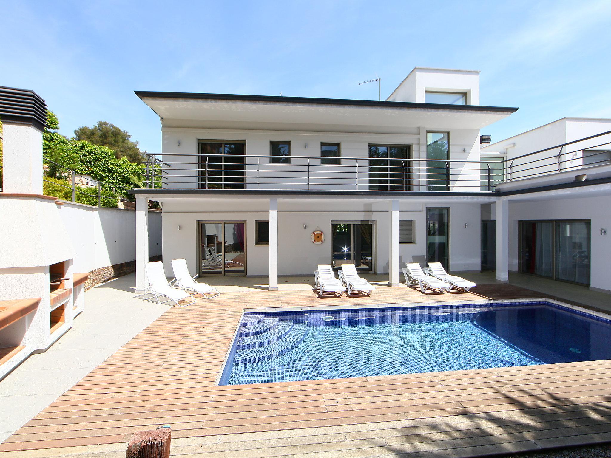Foto 1 - Casa de 4 quartos em Lloret de Mar com piscina privada e vistas do mar