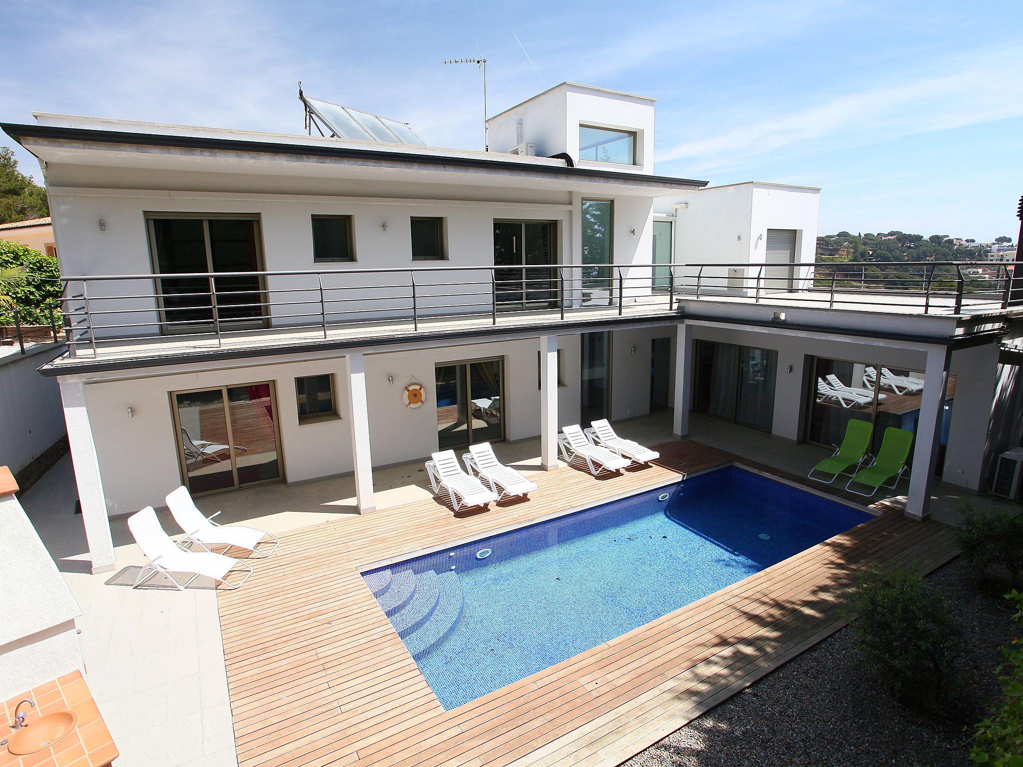 Photo 23 - 4 bedroom House in Lloret de Mar with private pool and sea view