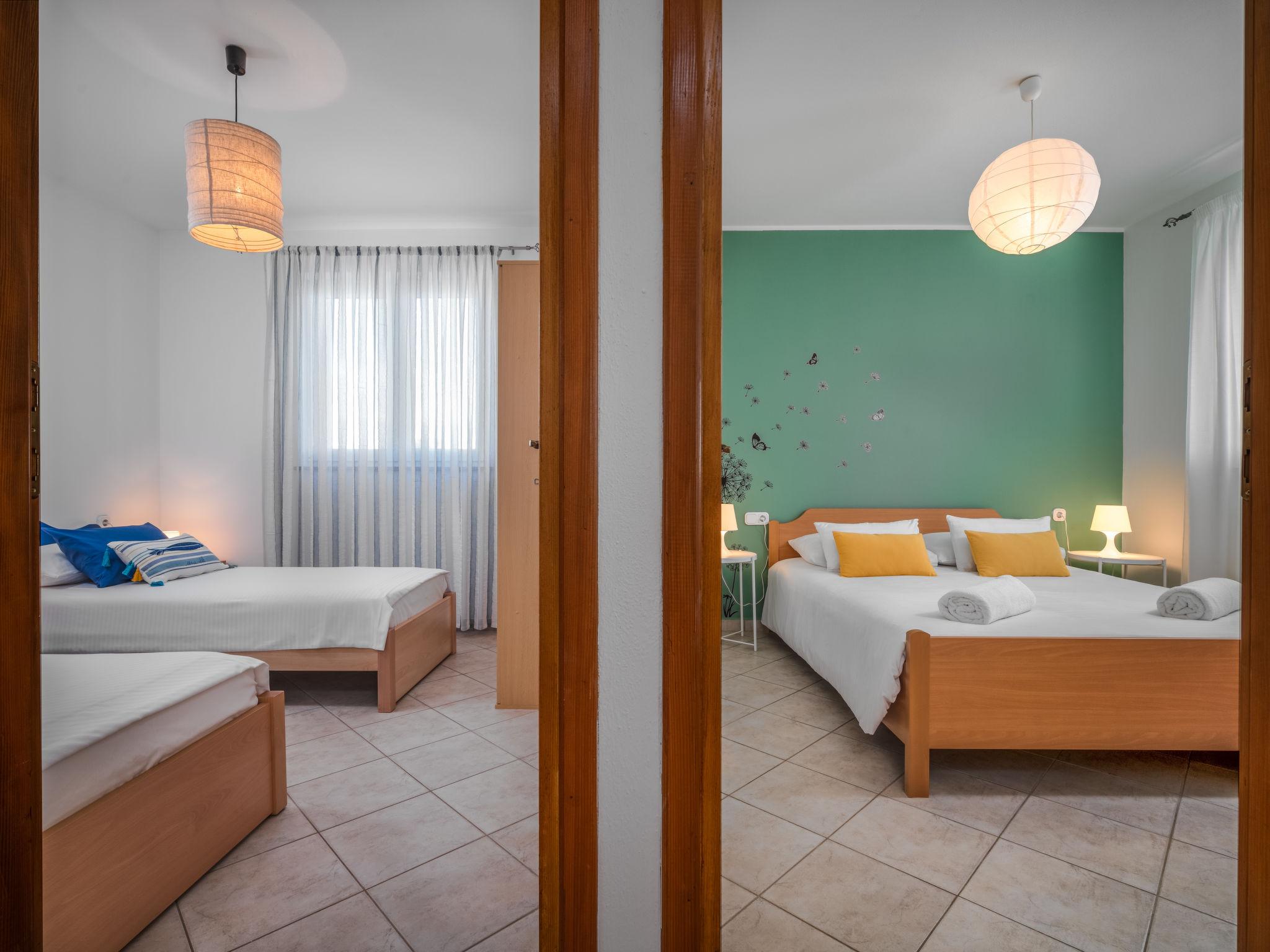 Foto 21 - Appartamento con 2 camere da letto a Tar-Vabriga con piscina e vista mare