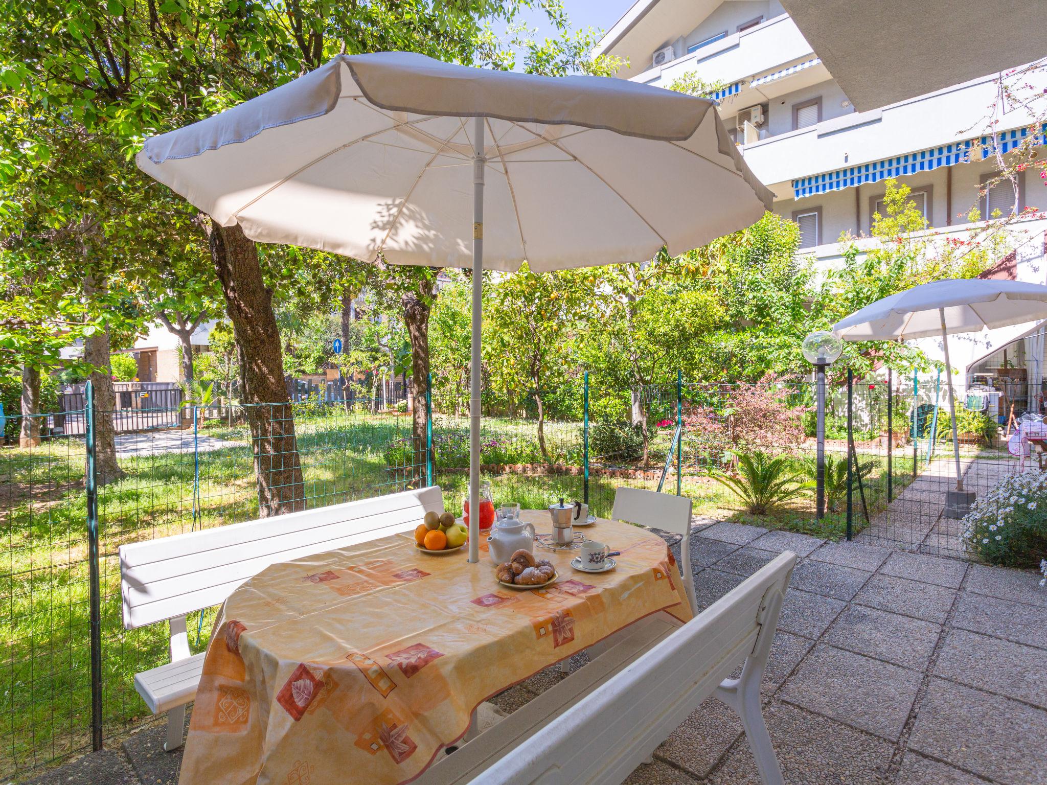 Photo 2 - Appartement de 2 chambres à Francavilla al Mare avec jardin et terrasse