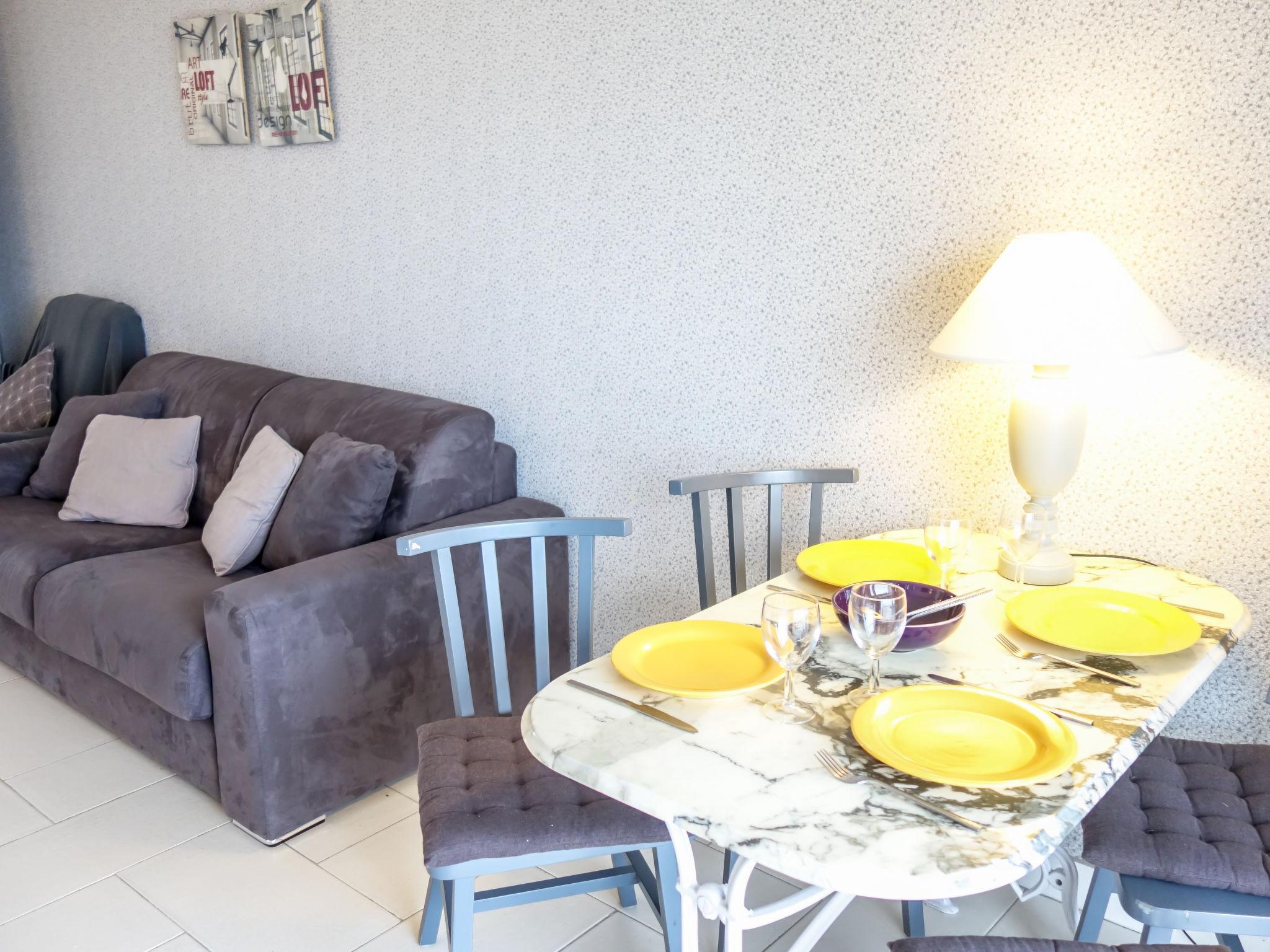 Photo 4 - 1 bedroom Apartment in Royan with terrace and sea view