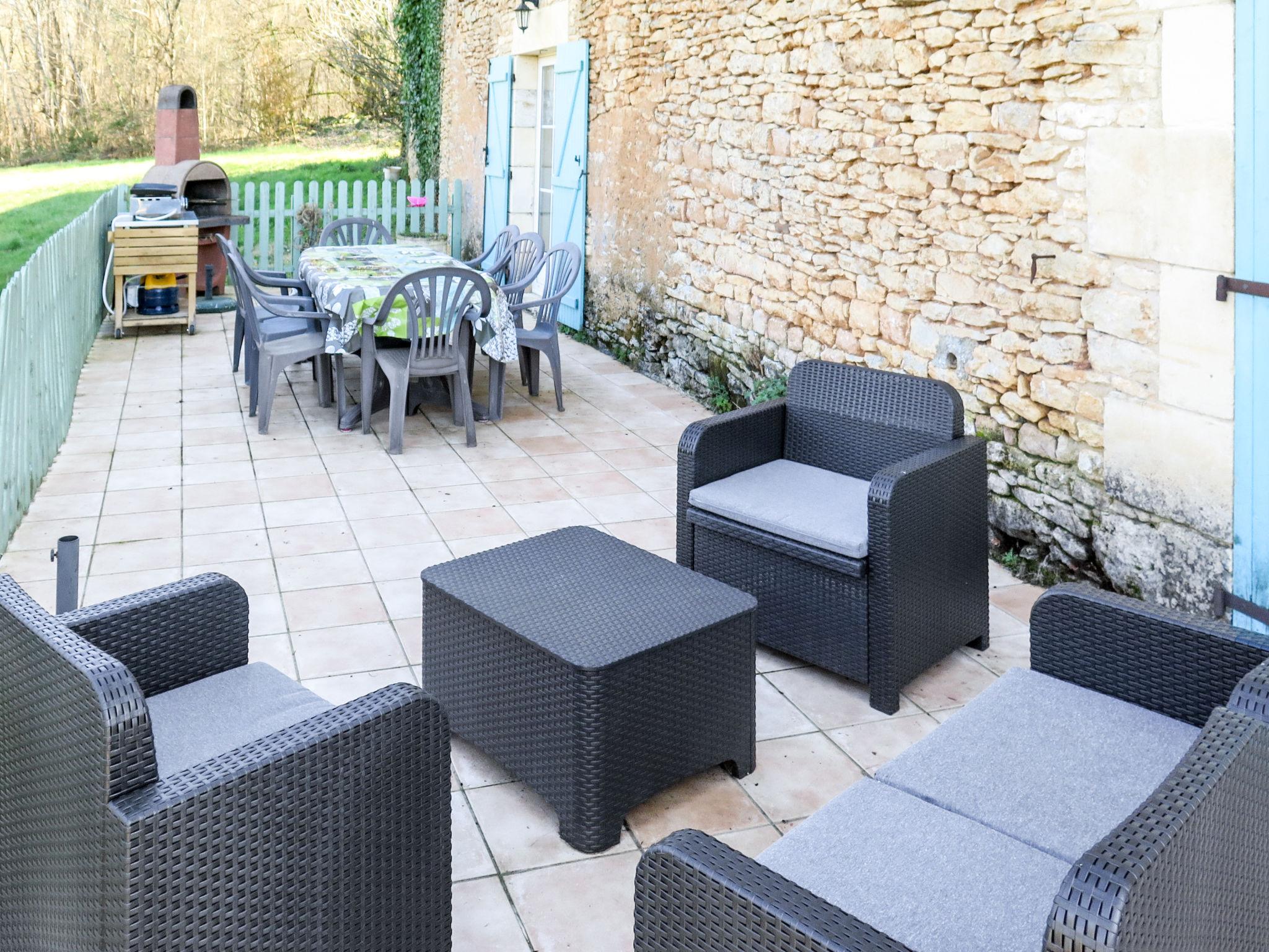 Photo 2 - Maison de 3 chambres à Montcabrier avec piscine privée et jardin