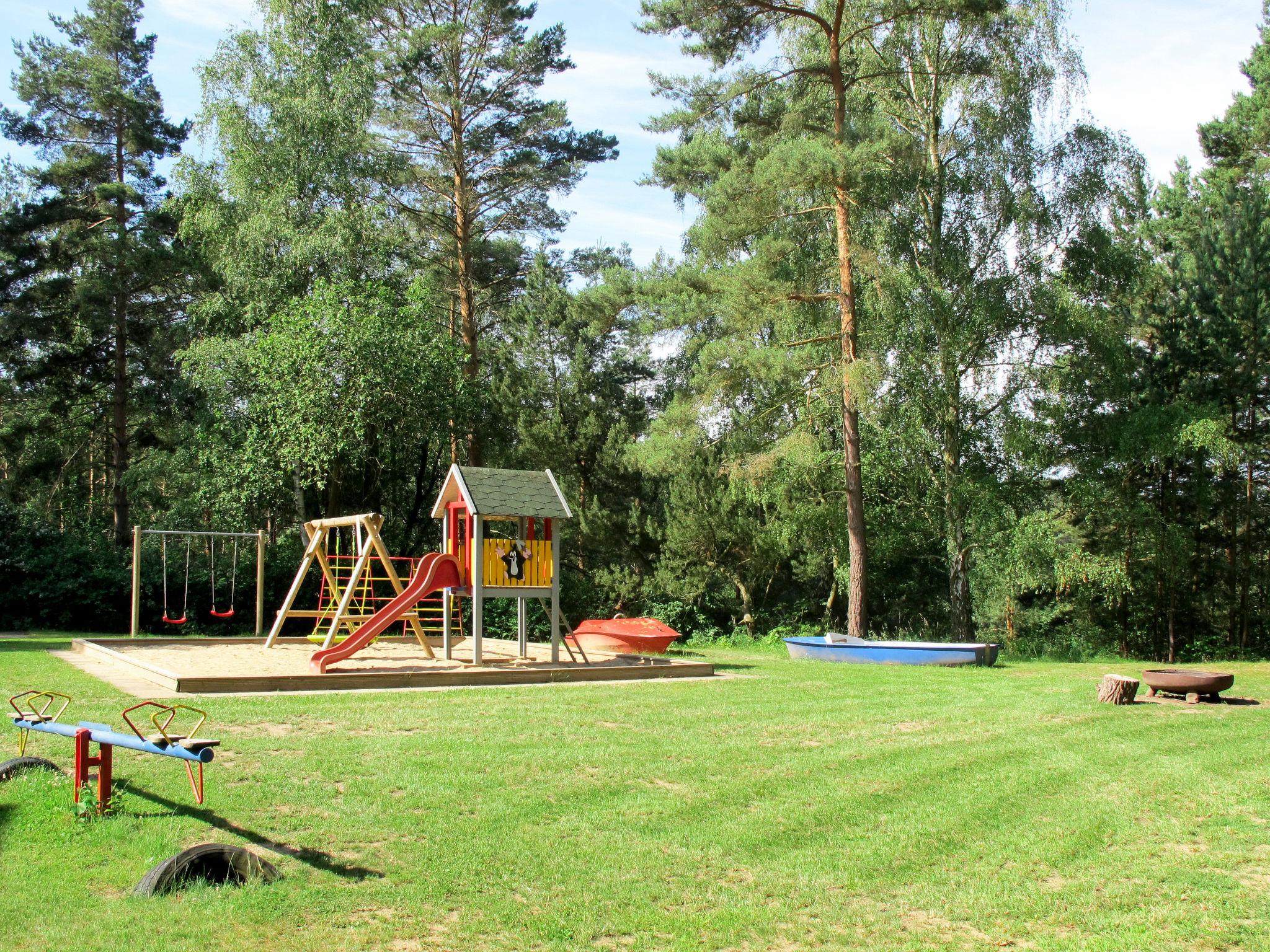 Foto 5 - Haus mit 2 Schlafzimmern in Fünfseen mit garten und terrasse