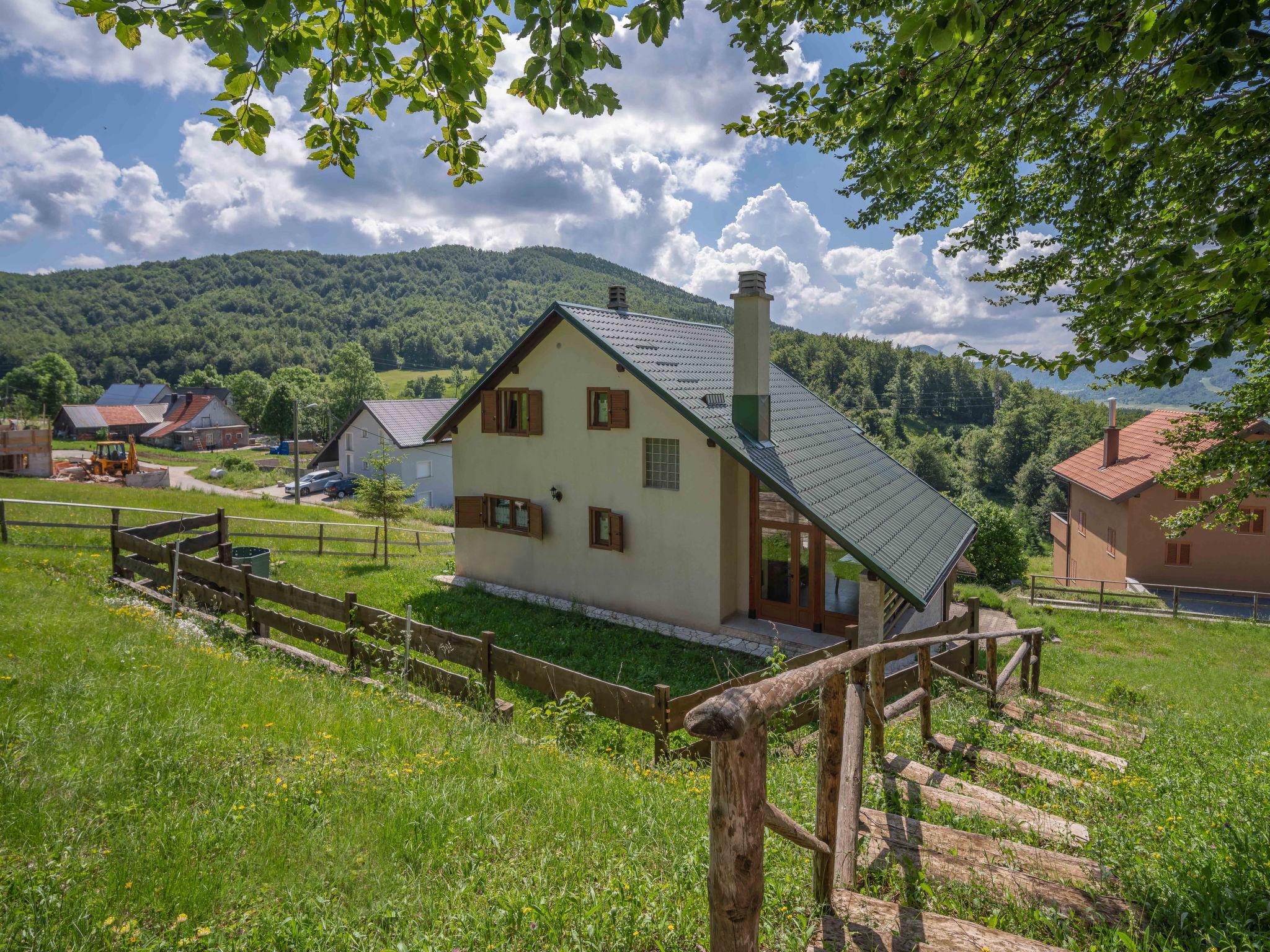 Photo 5 - Maison de 3 chambres à Mrkopalj avec jardin