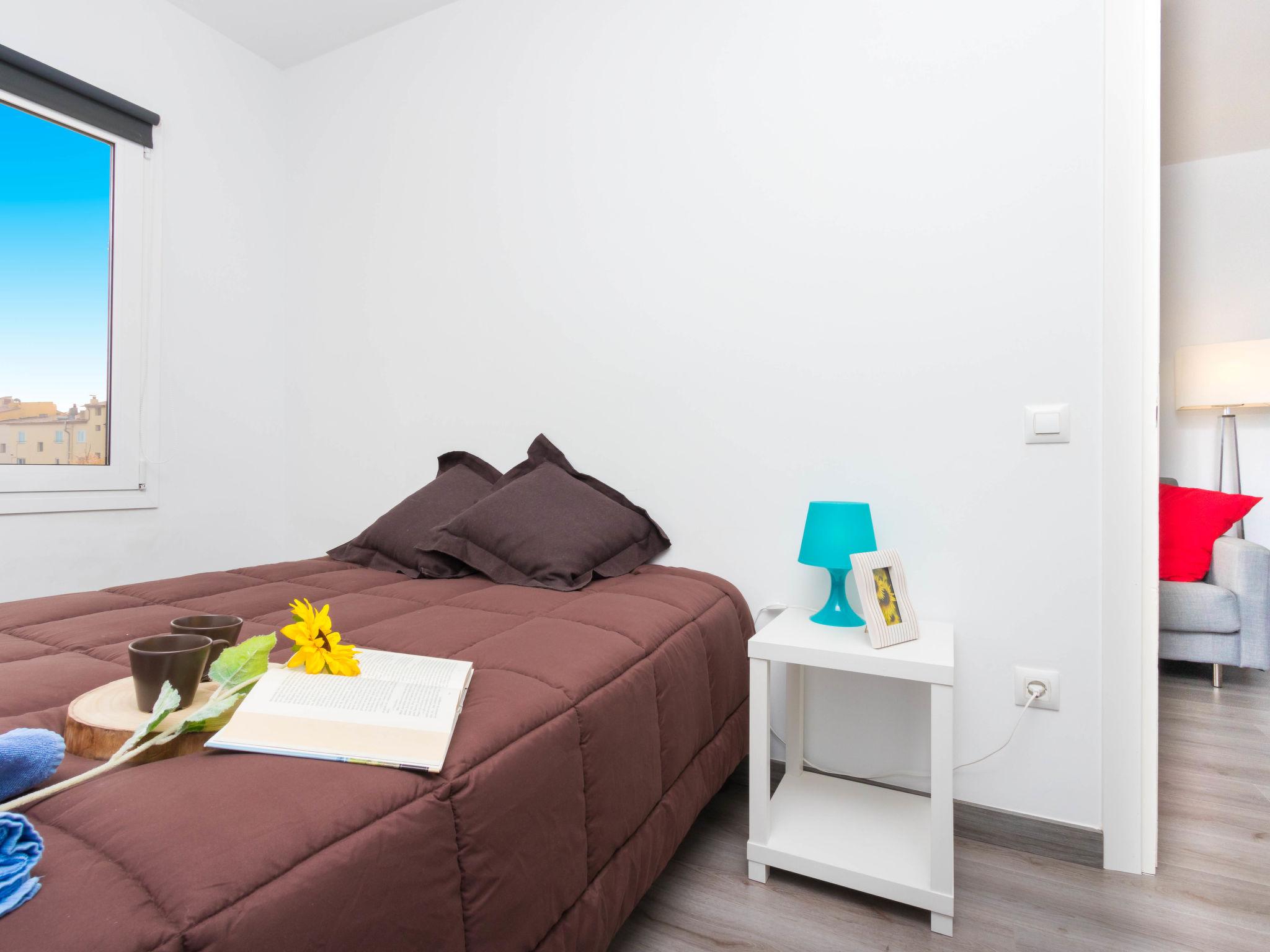 Foto 3 - Appartamento con 1 camera da letto a Castelló d'Empúries con vista mare