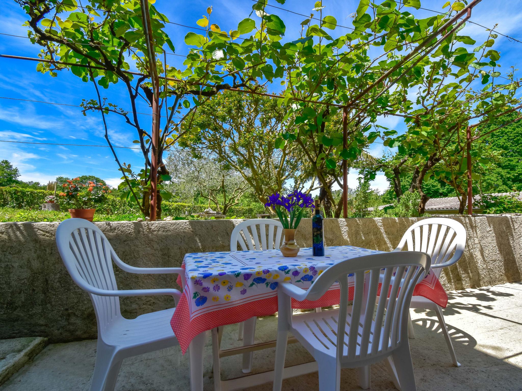 Photo 7 - Appartement de 1 chambre à Umag avec jardin