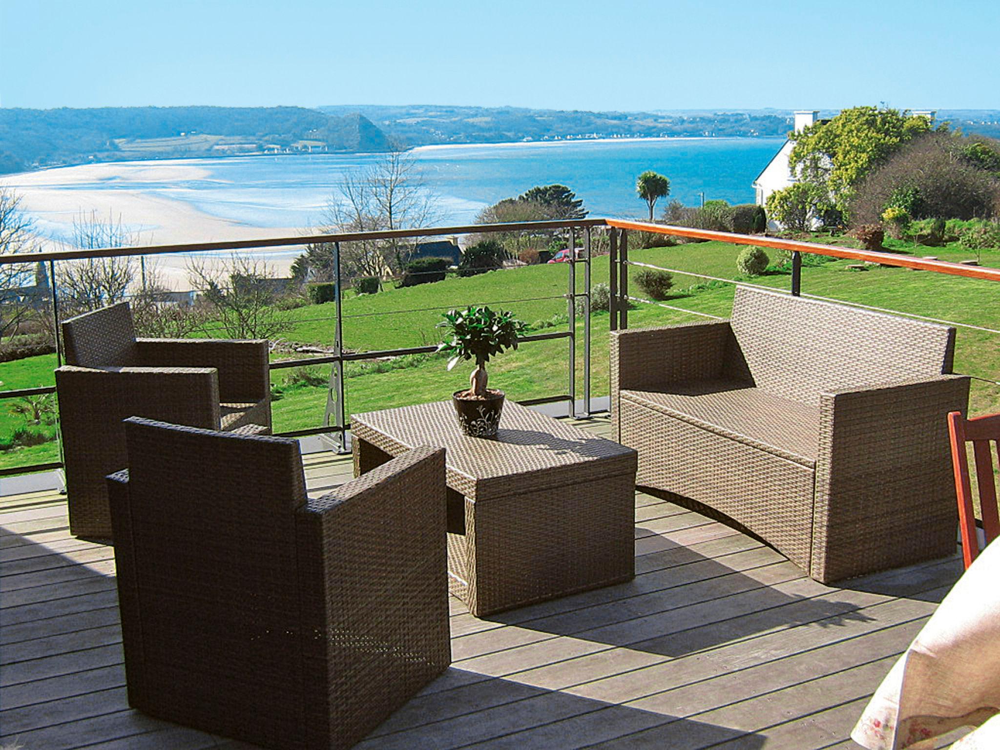 Photo 1 - Appartement de 2 chambres à Saint-Michel-en-Grève avec piscine privée et vues à la mer