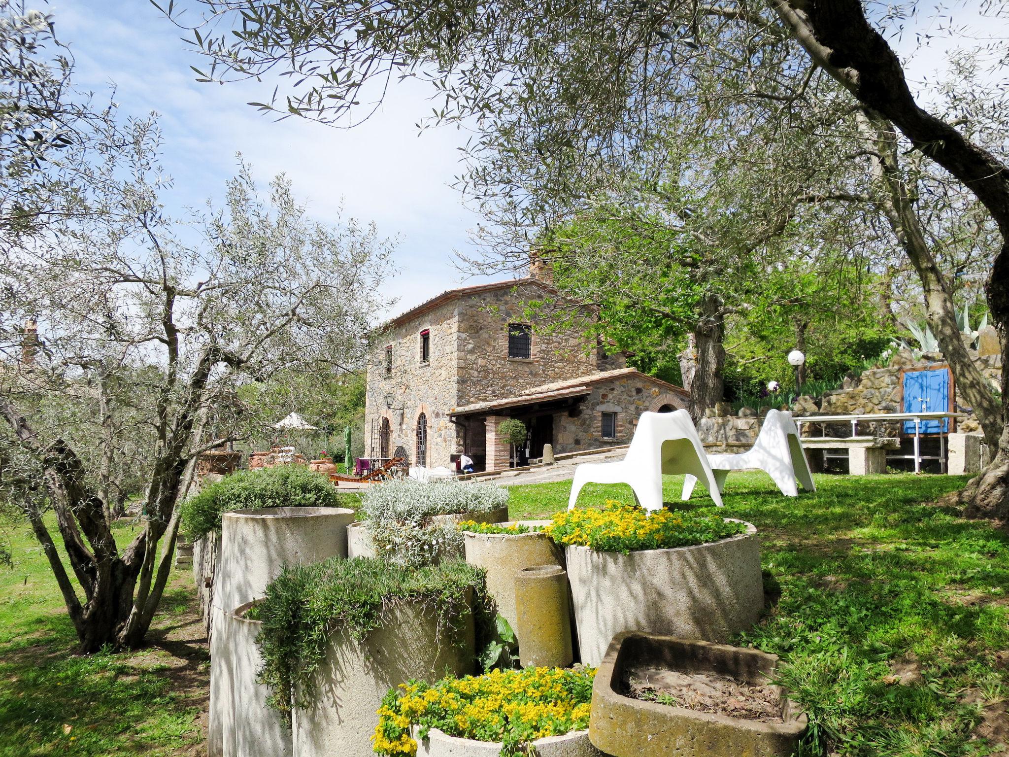 Photo 24 - 2 bedroom House in Bolsena with private pool and garden