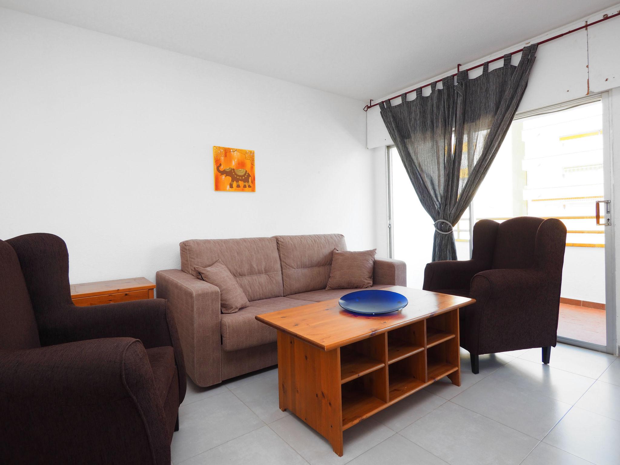 Photo 6 - 2 bedroom Apartment in Roses with swimming pool and garden