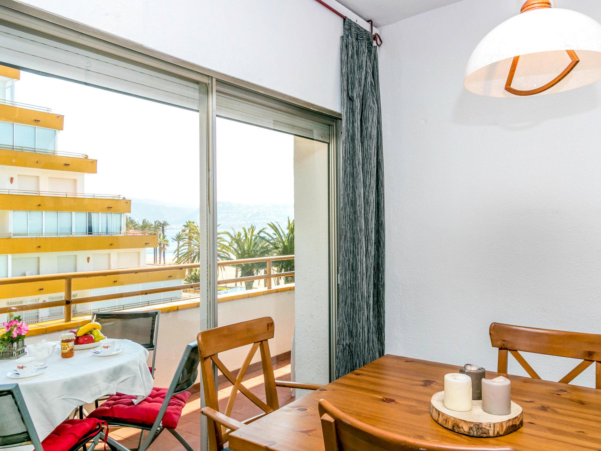 Foto 8 - Apartamento de 2 habitaciones en Roses con piscina y vistas al mar