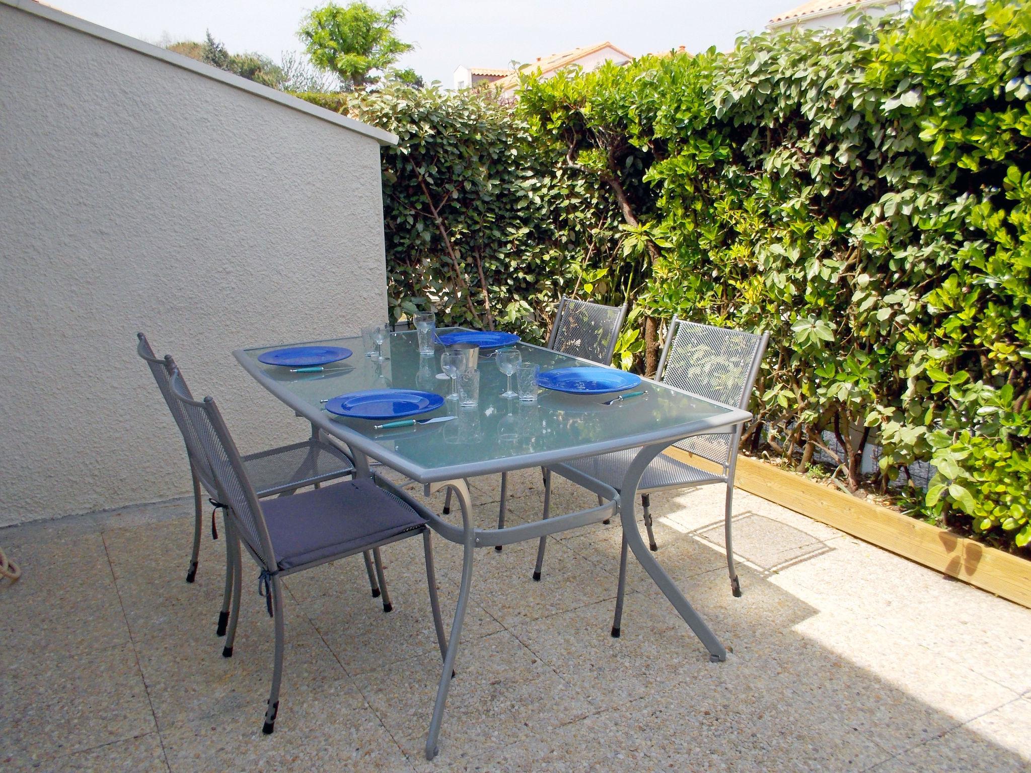 Foto 6 - Casa de 2 habitaciones en Vaux-sur-Mer con piscina y jardín