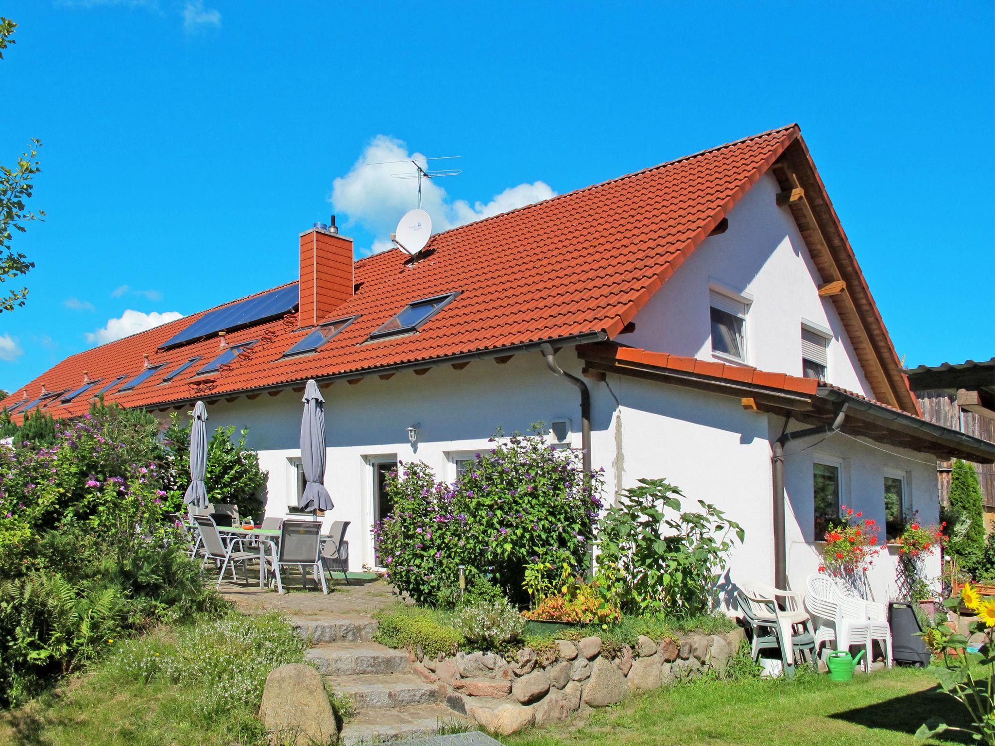 Foto 1 - Apartamento de 2 habitaciones en Wesenberg con jardín y vistas a la montaña