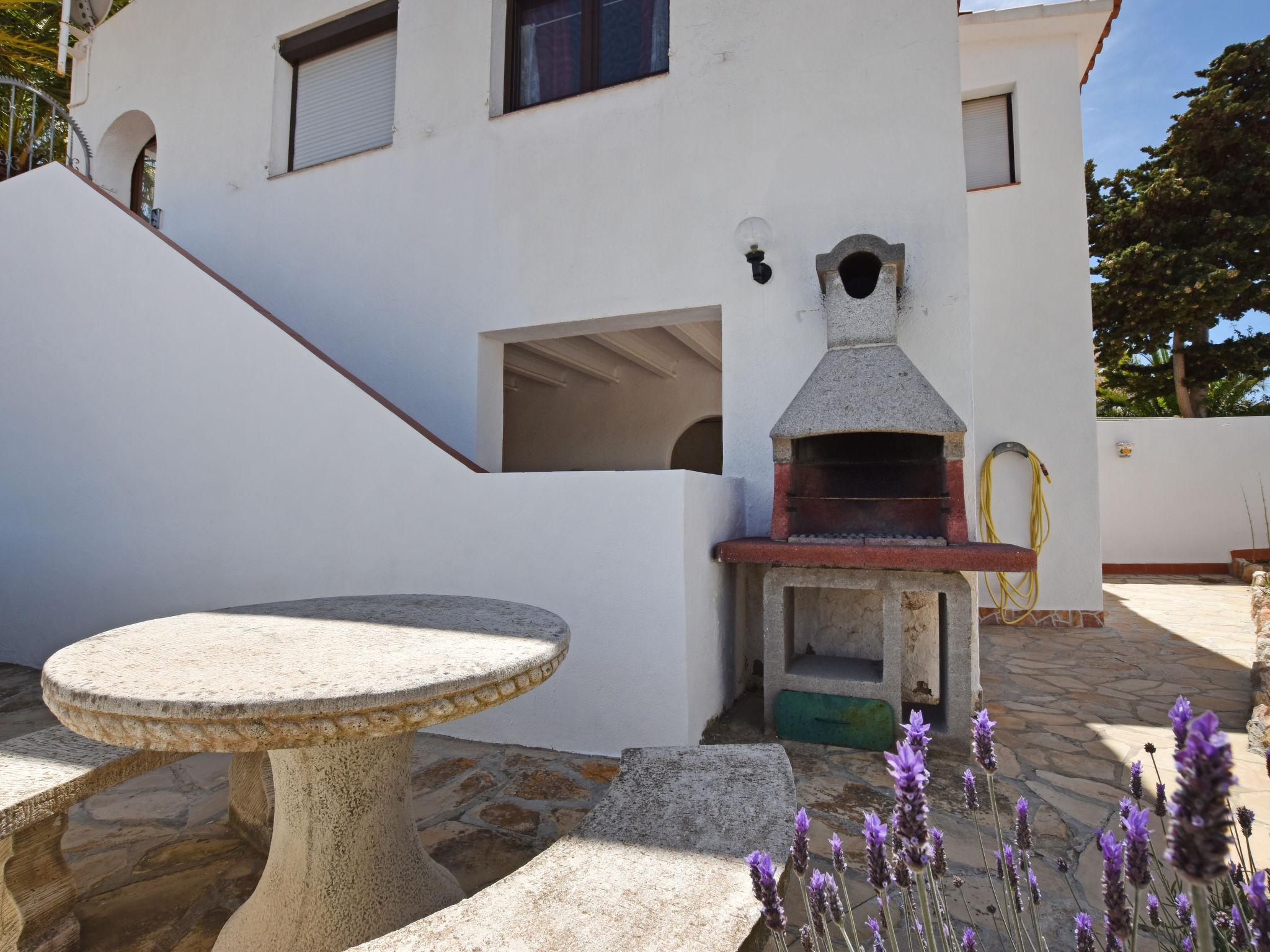 Photo 2 - Maison de 2 chambres à Torredembarra avec terrasse et vues à la mer