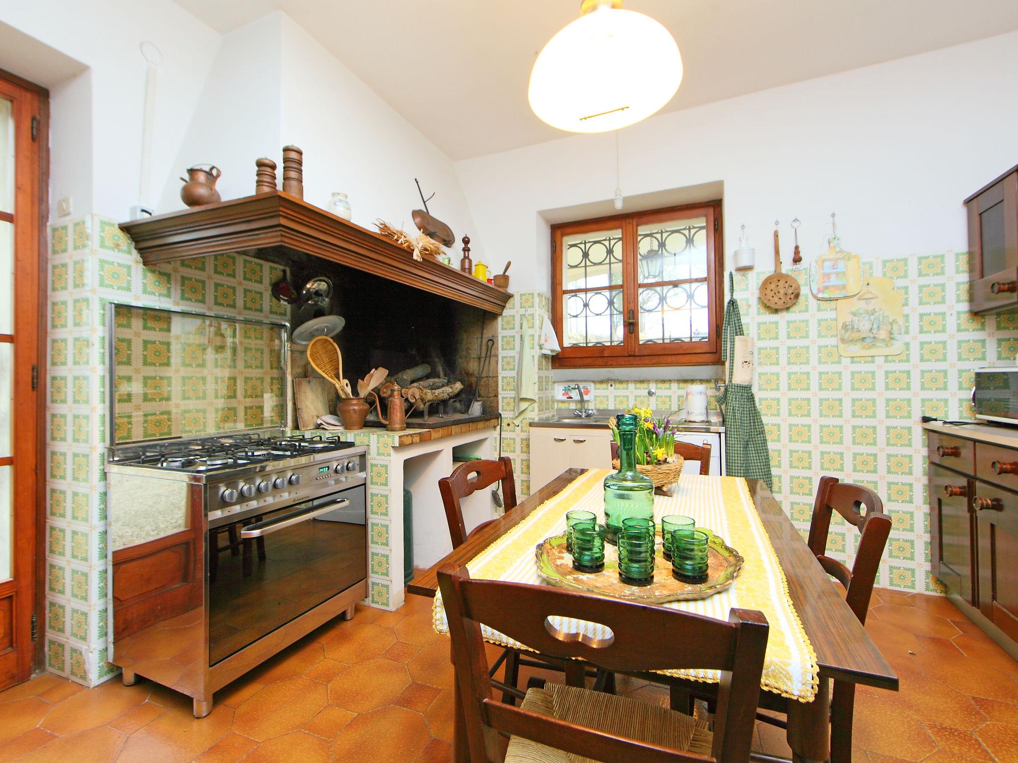 Photo 9 - 5 bedroom House in Citerna with private pool and garden