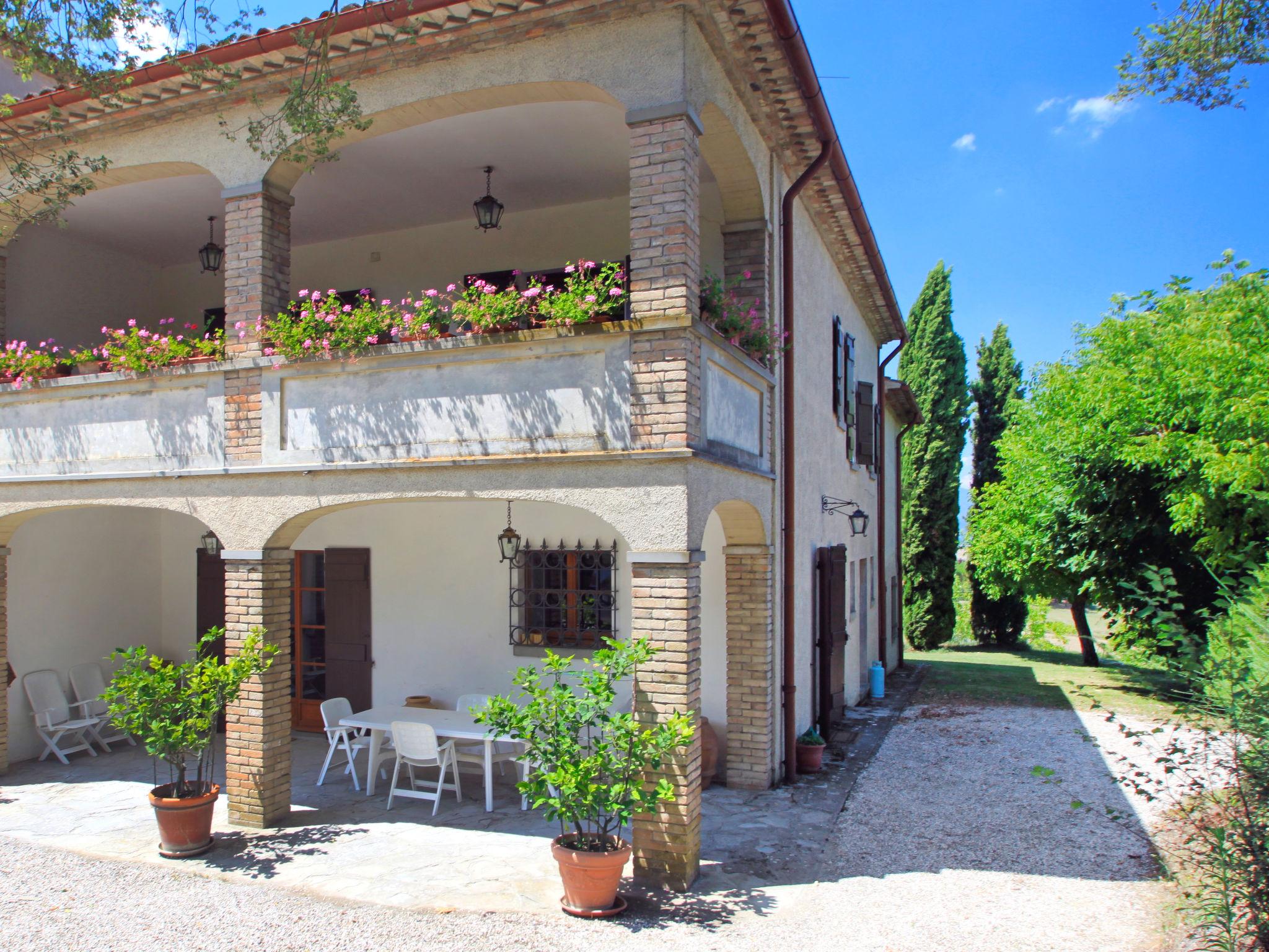 Foto 4 - Casa de 5 habitaciones en Citerna con piscina privada y jardín