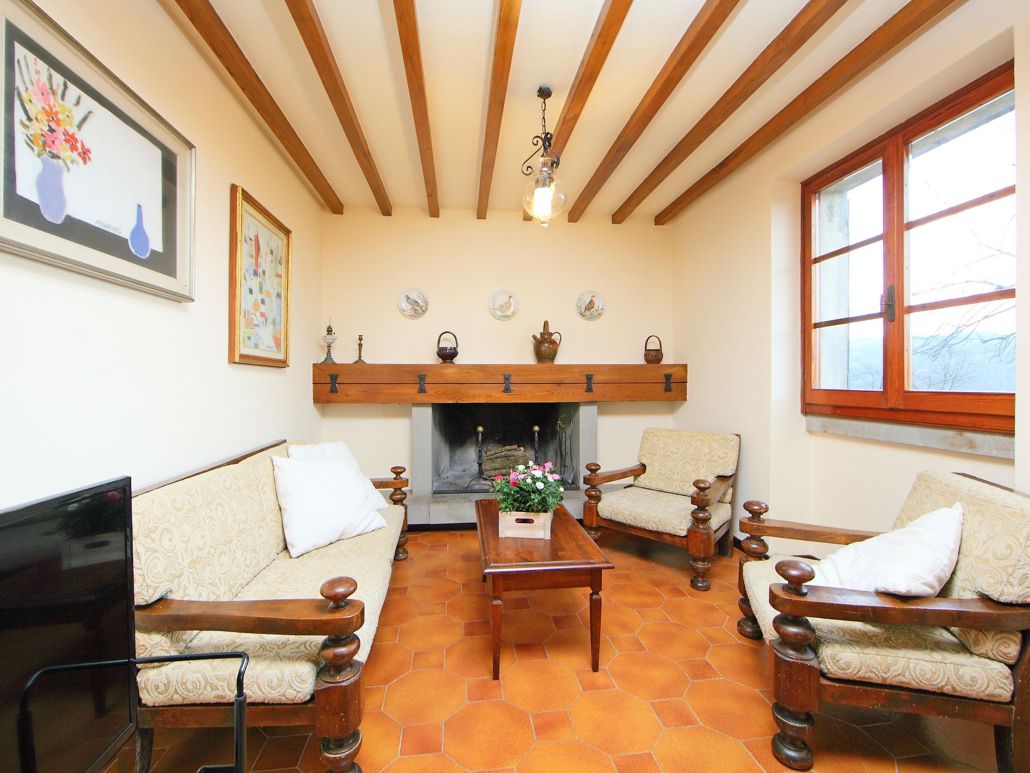 Photo 7 - 5 bedroom House in Citerna with private pool and garden