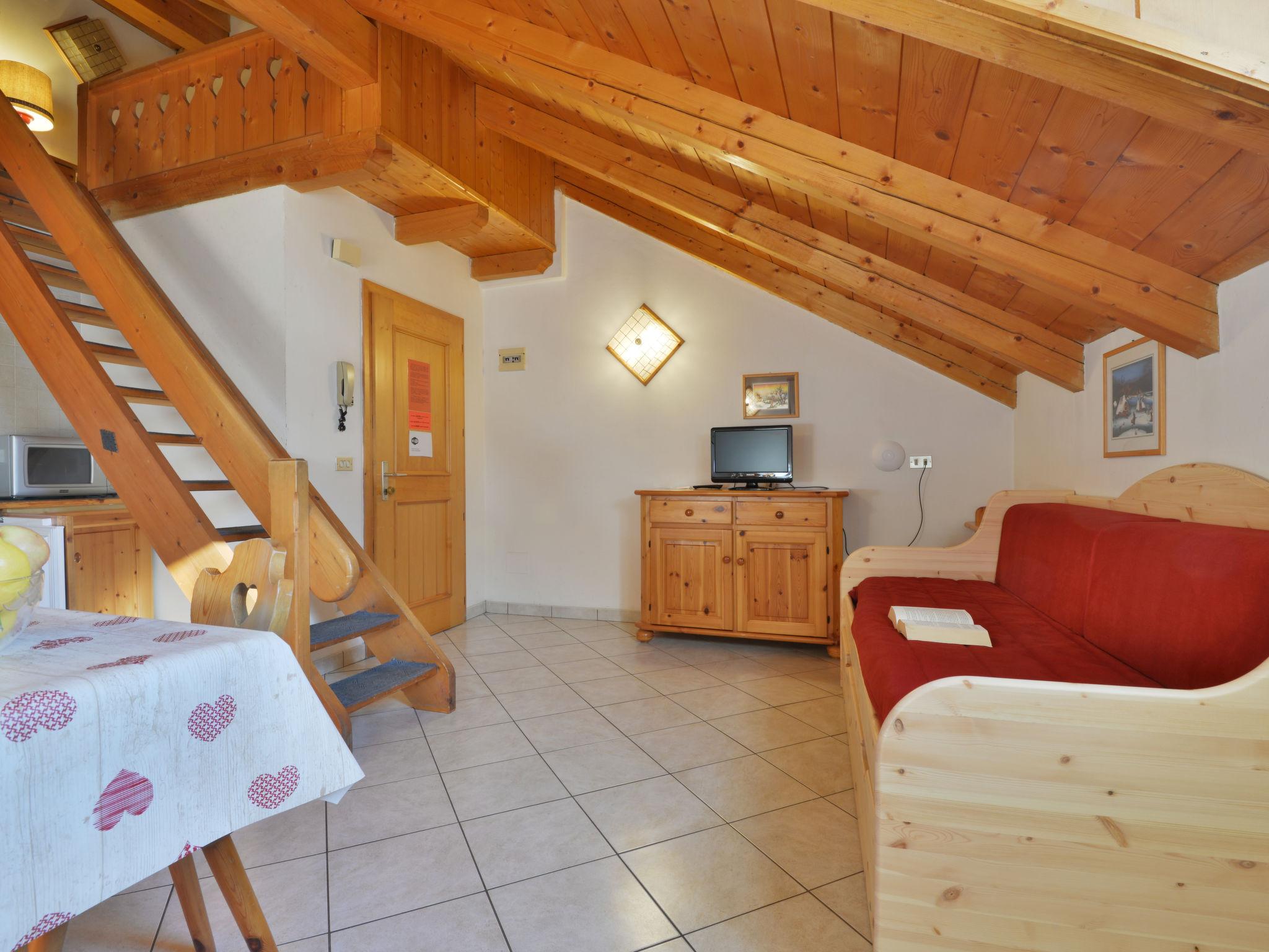 Photo 7 - 1 bedroom Apartment in Campitello di Fassa with mountain view