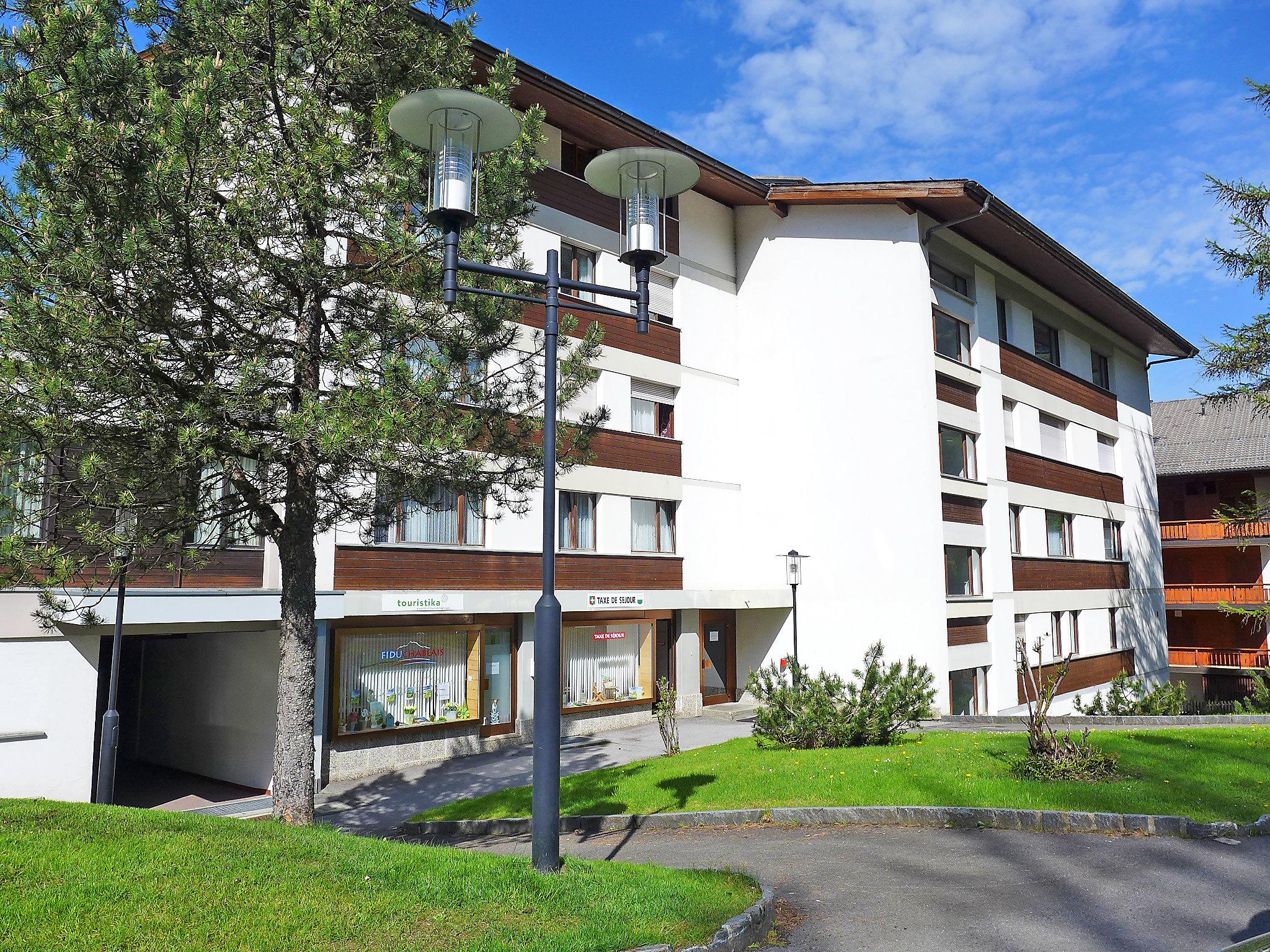 Foto 1 - Apartamento em Ollon com vista para a montanha