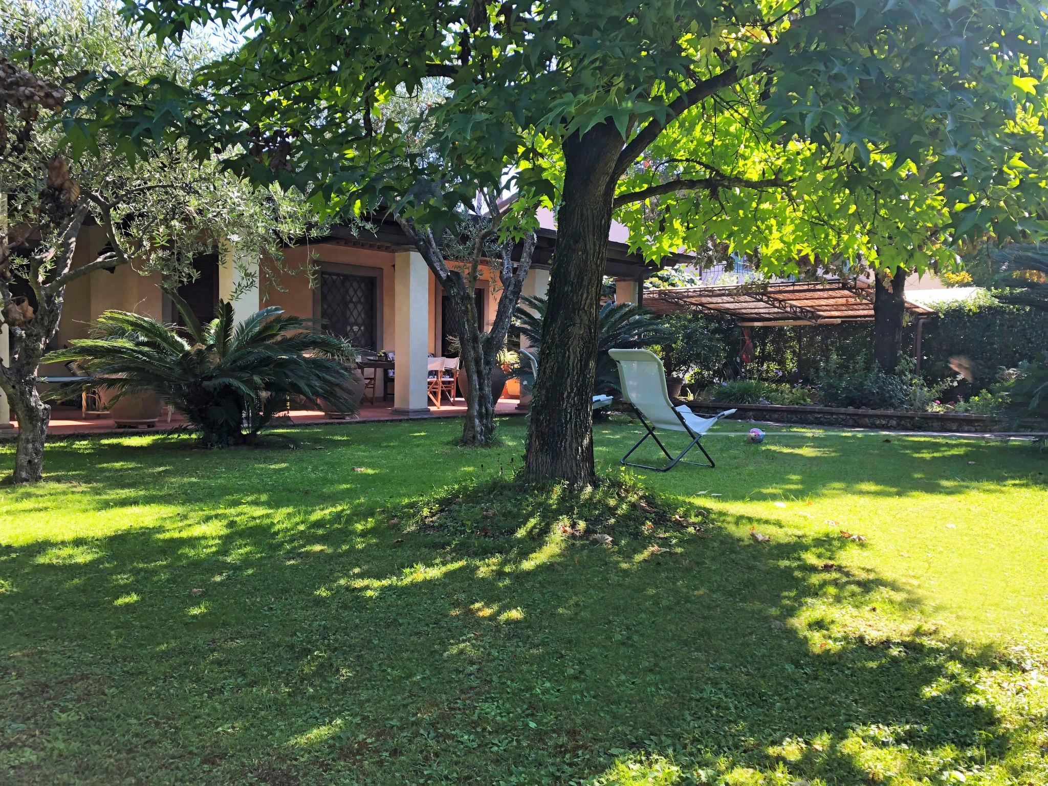 Photo 3 - Maison de 4 chambres à Forte dei Marmi avec jardin