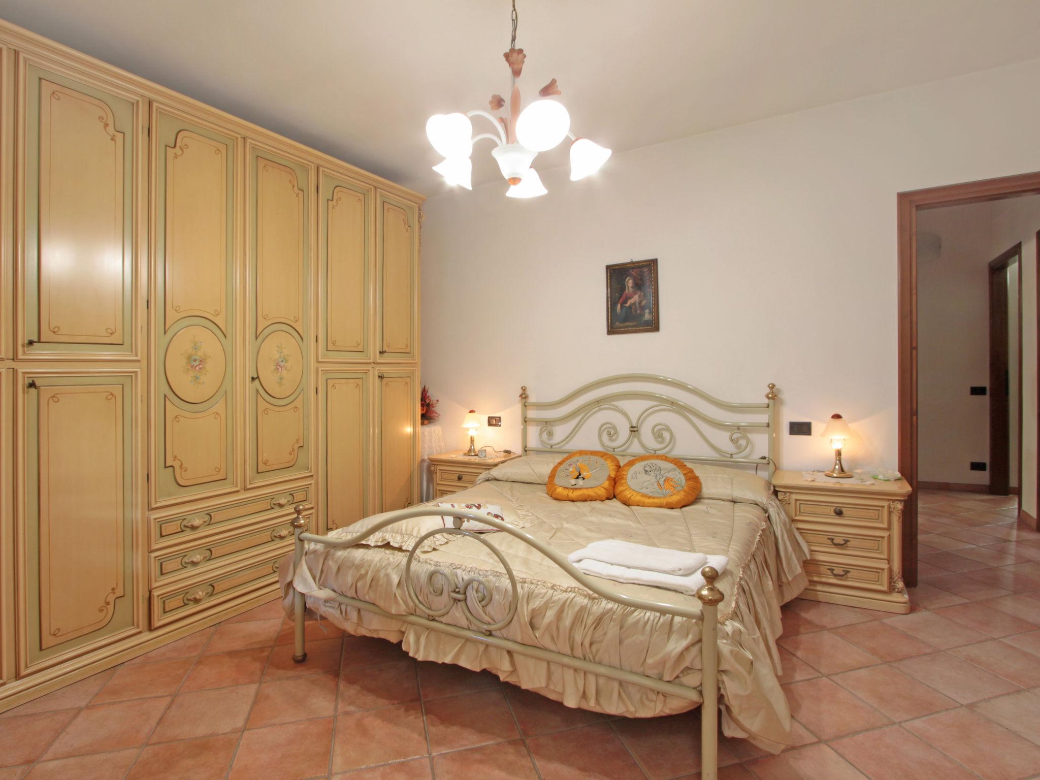 Photo 15 - 4 bedroom House in Forte dei Marmi with garden