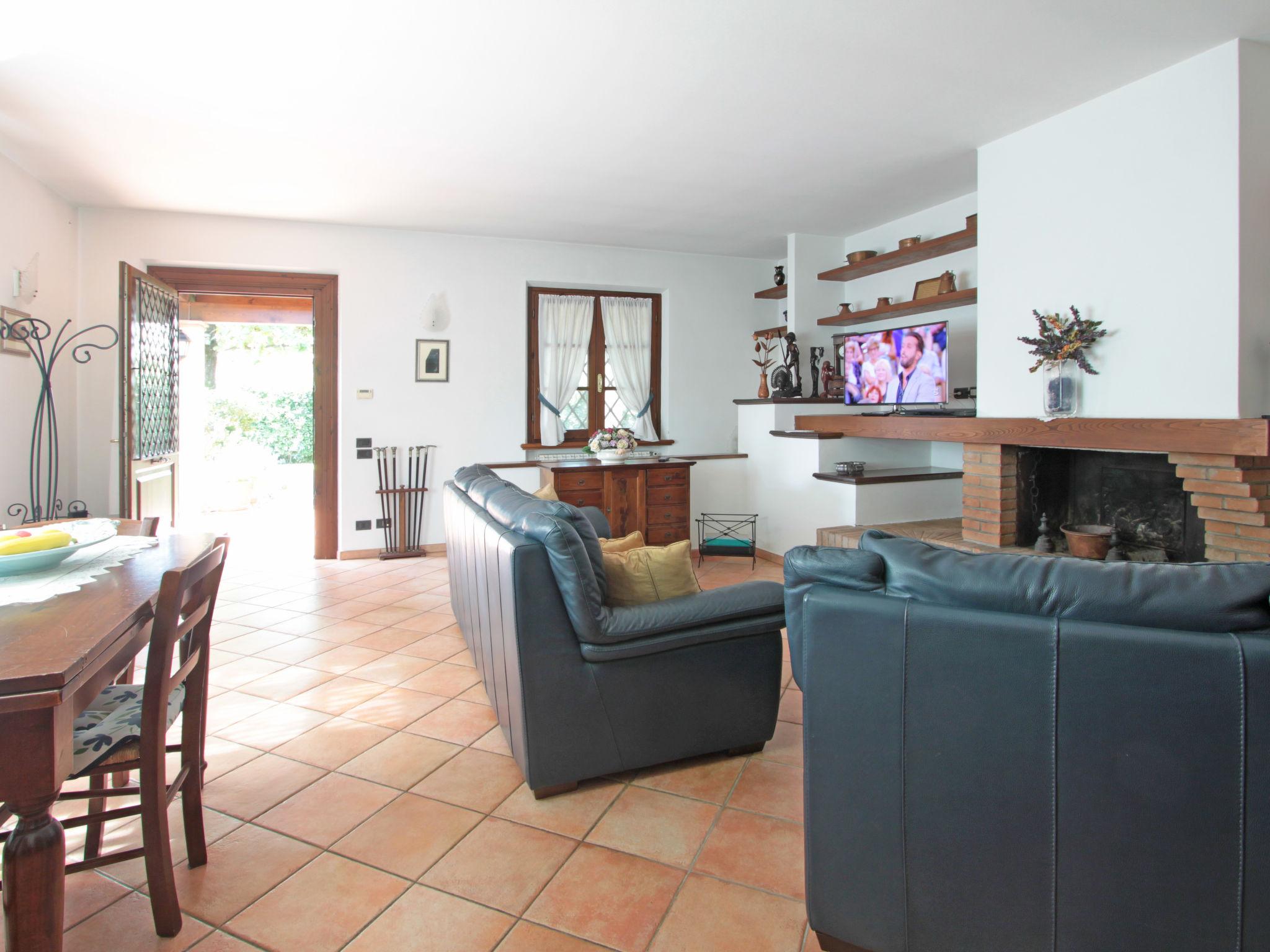 Photo 7 - 4 bedroom House in Forte dei Marmi with garden