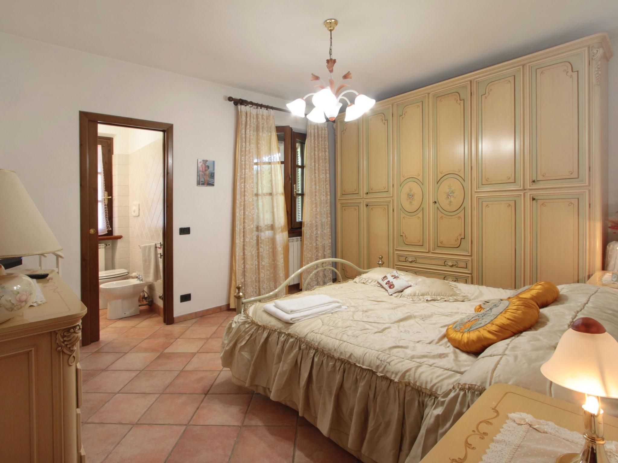 Photo 16 - 4 bedroom House in Forte dei Marmi with garden and sea view