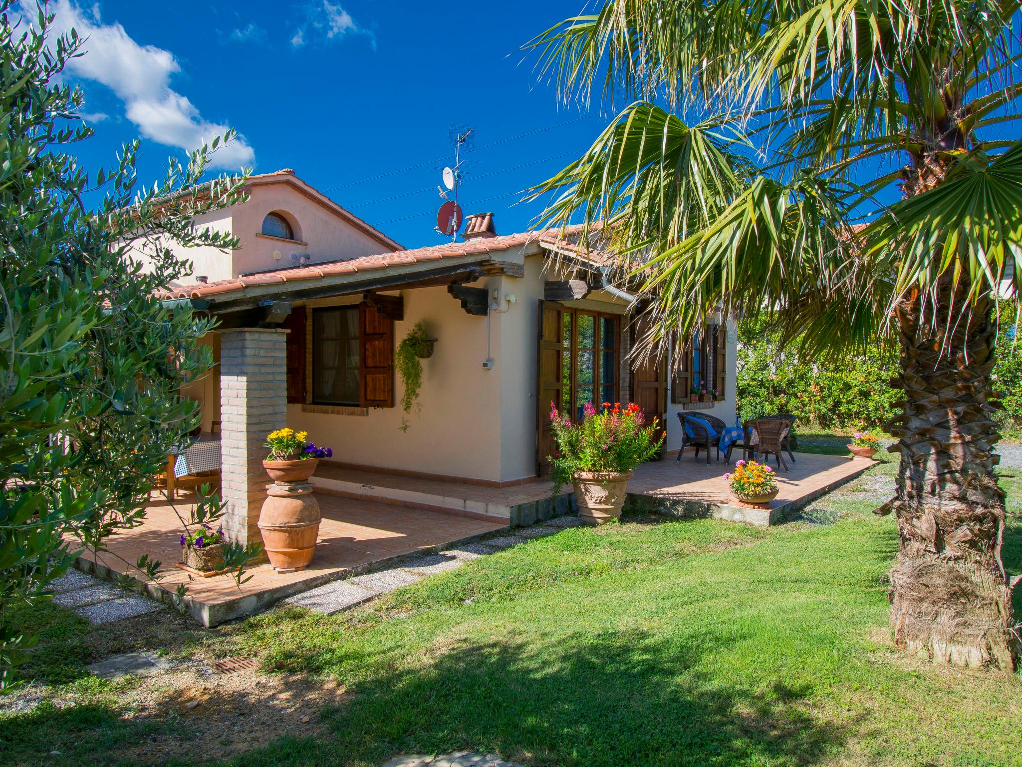 Photo 23 - Maison de 2 chambres à Cecina avec piscine privée et vues à la mer