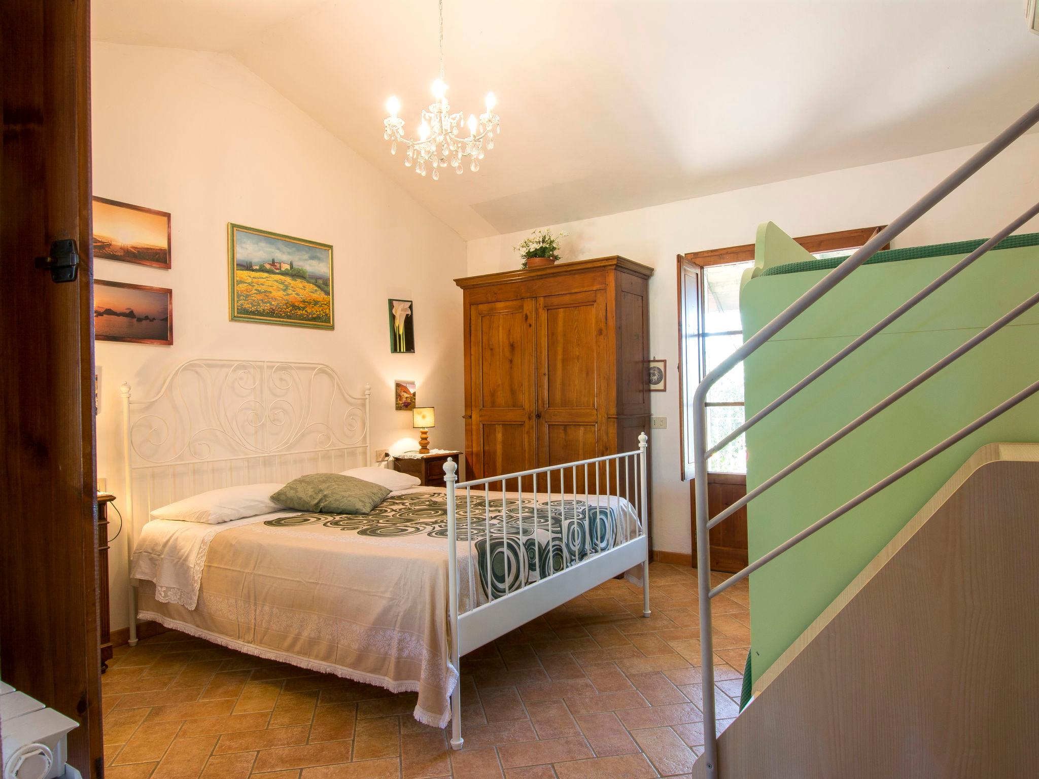 Foto 11 - Casa con 2 camere da letto a Cecina con piscina privata e vista mare