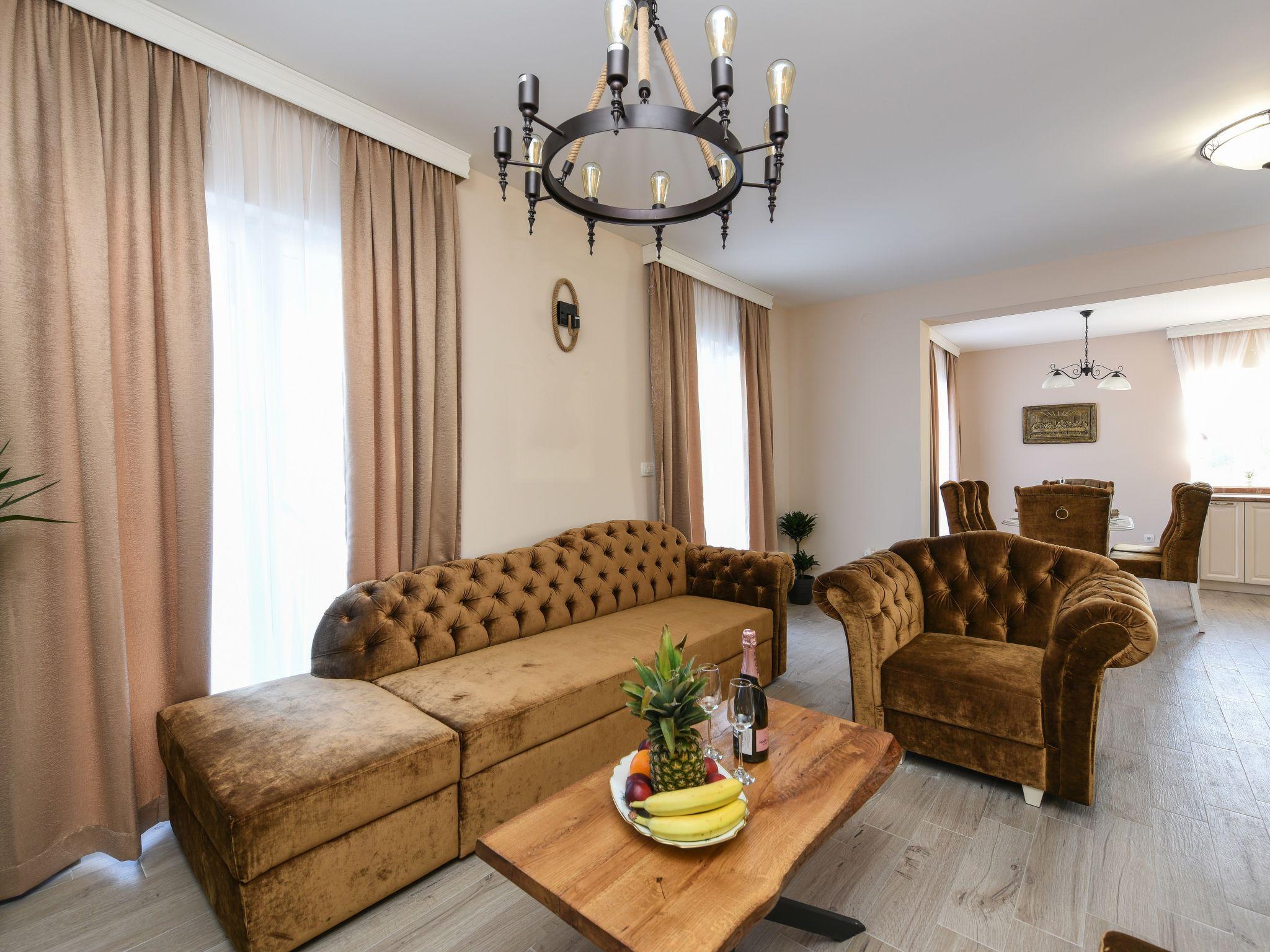 Foto 4 - Casa con 3 camere da letto a Novigrad con piscina privata e vista mare