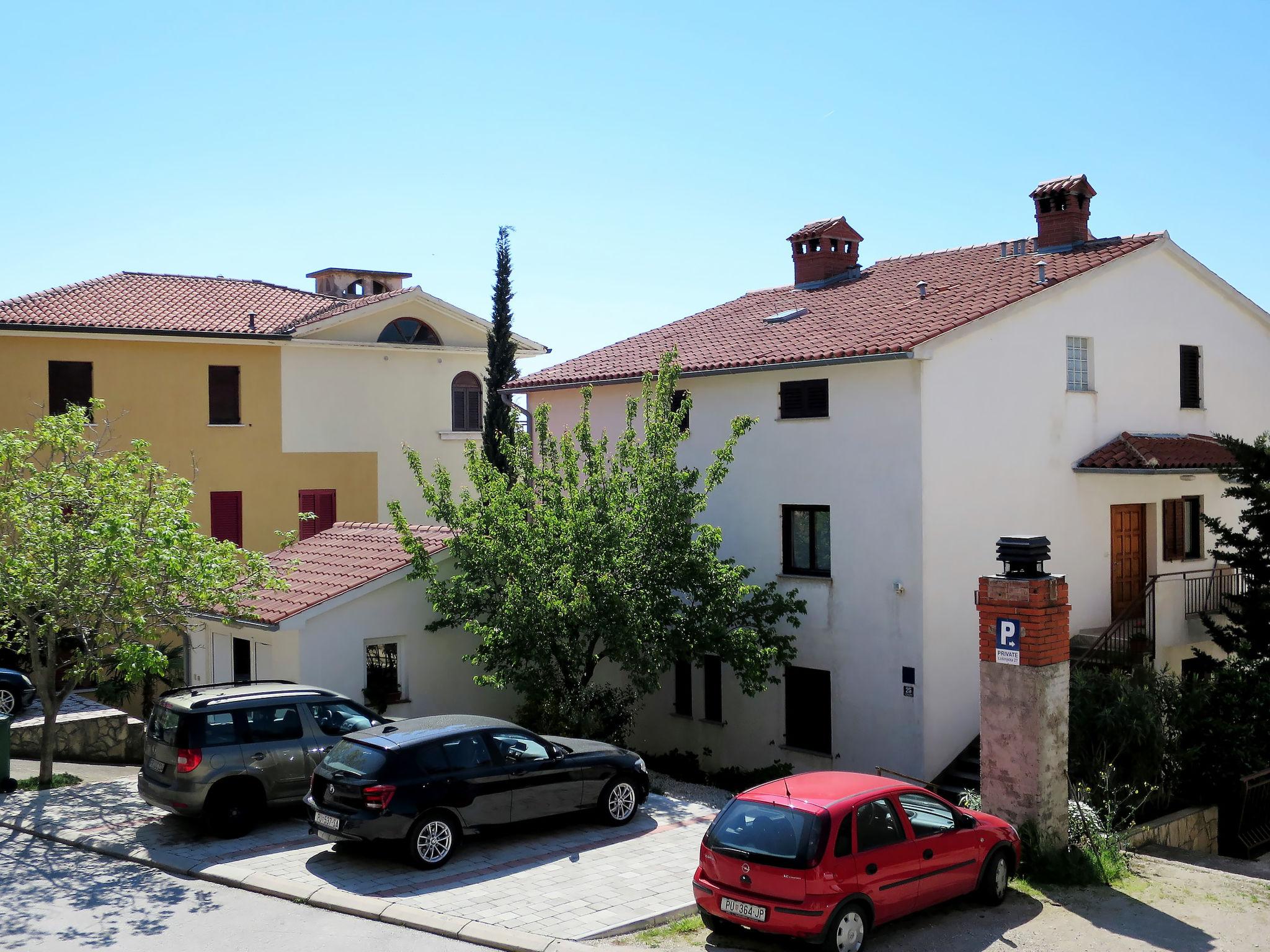 Foto 16 - Appartamento con 2 camere da letto a Labin con vista mare