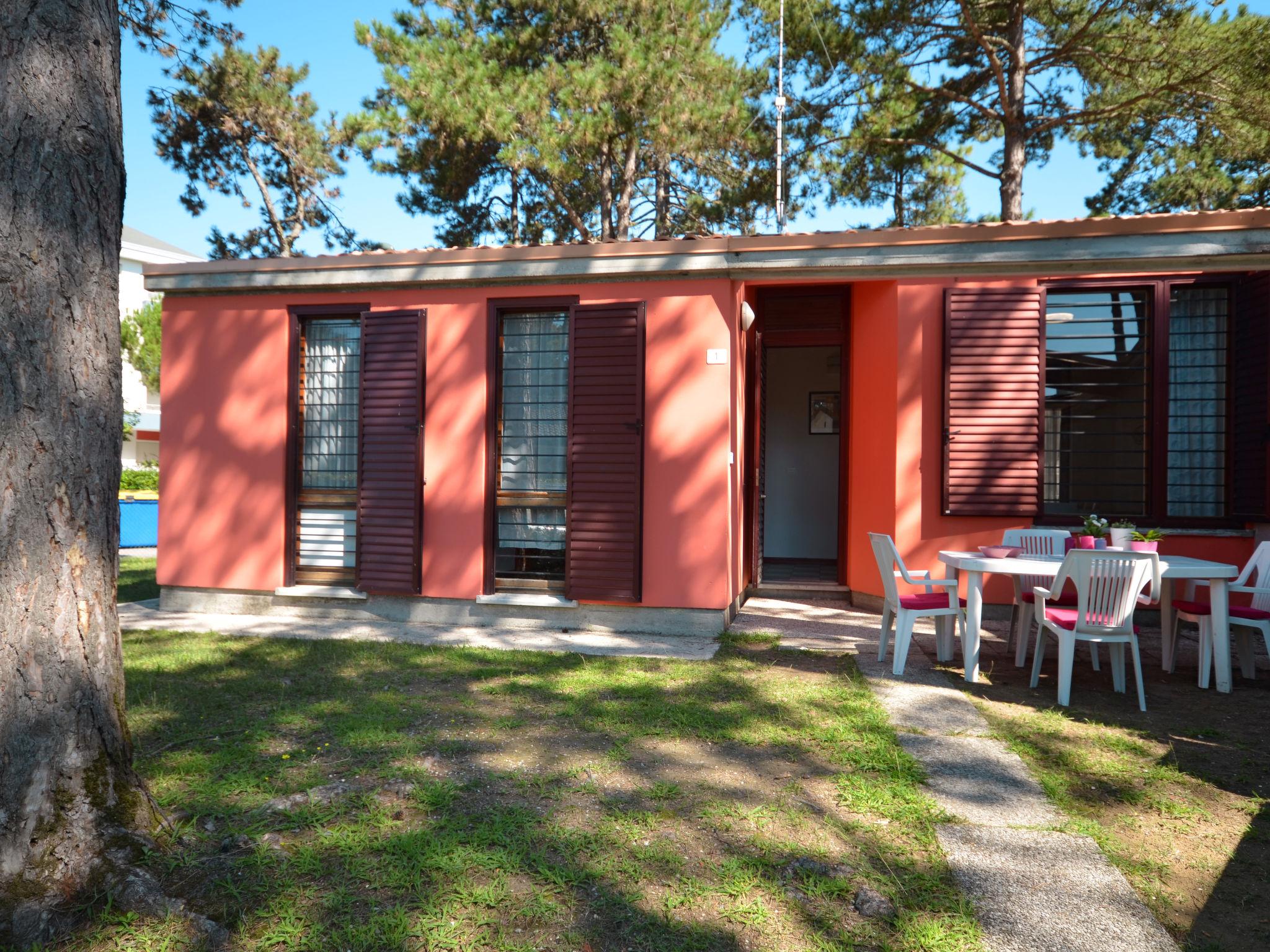 Foto 1 - Casa con 3 camere da letto a Lignano Sabbiadoro con giardino e vista mare