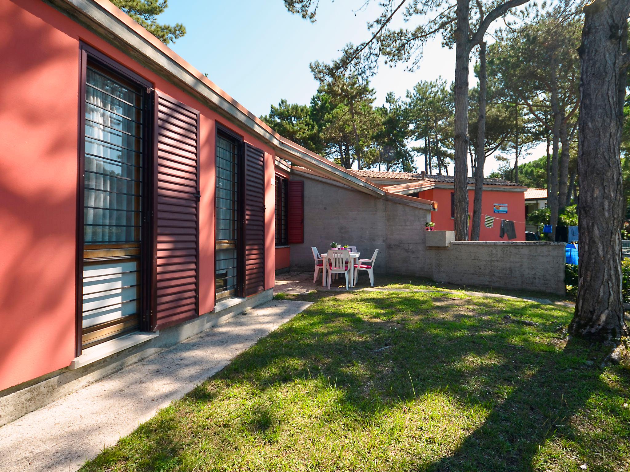 Foto 10 - Casa de 3 quartos em Lignano Sabbiadoro com jardim e terraço