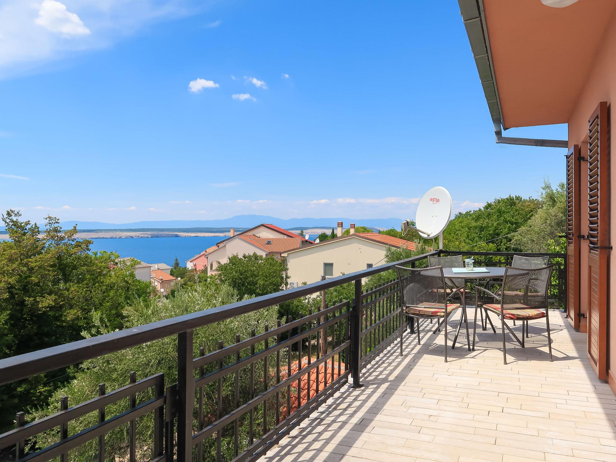 Foto 2 - Appartamento con 2 camere da letto a Crikvenica con terrazza e vista mare