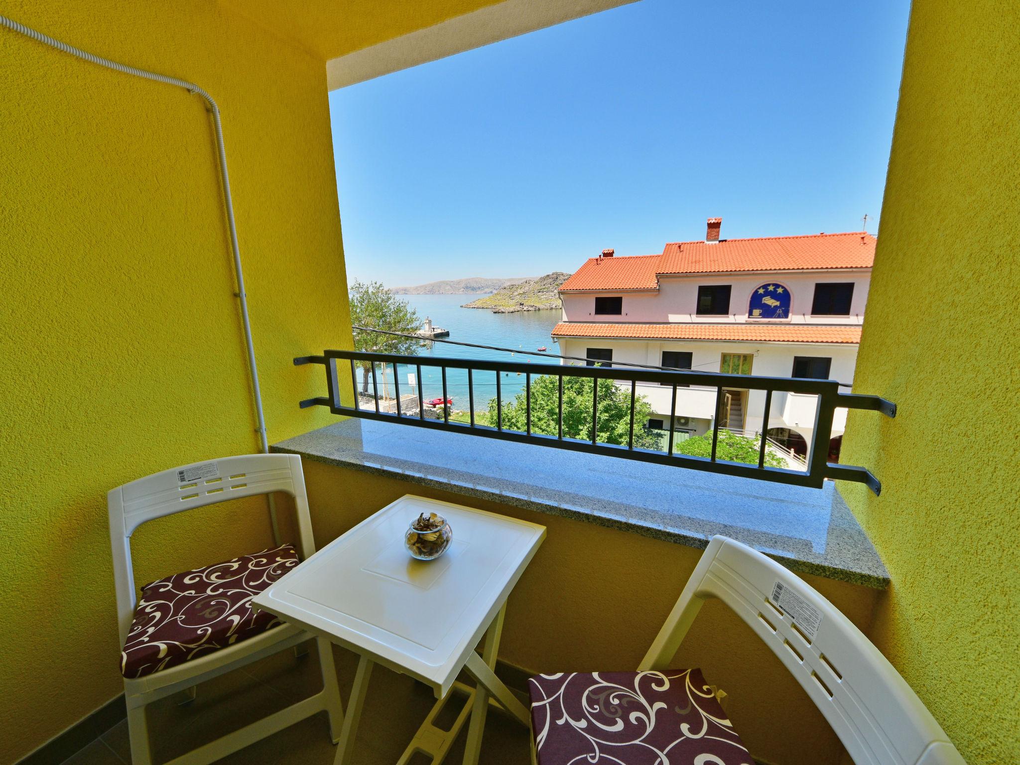 Foto 1 - Apartment mit 1 Schlafzimmer in Senj mit terrasse und blick aufs meer