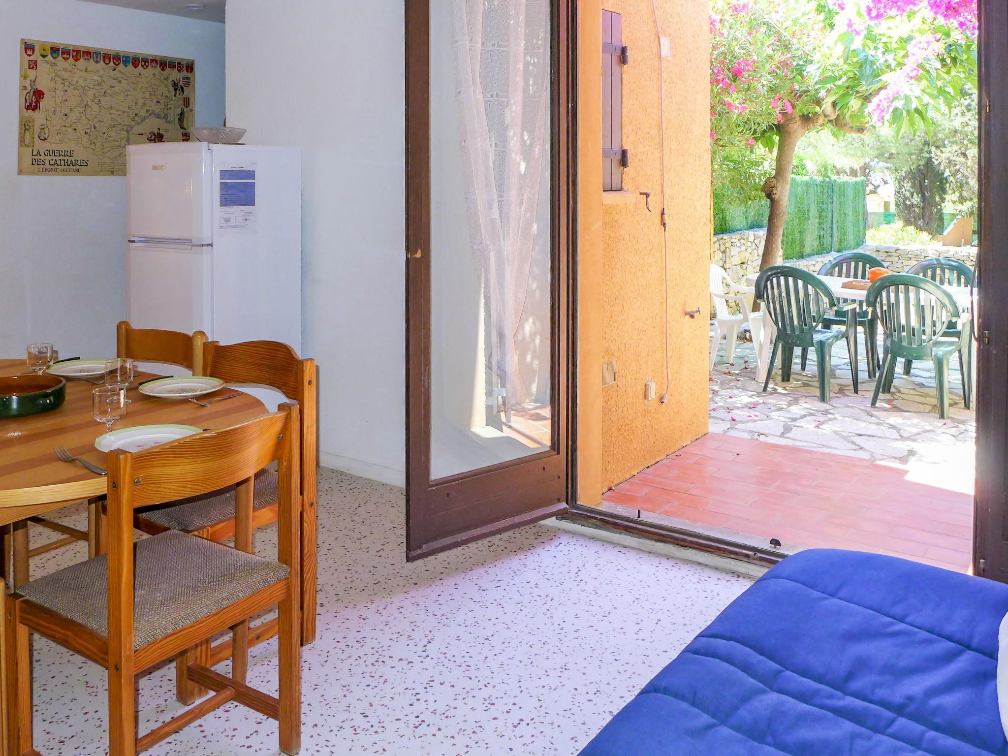 Photo 8 - 1 bedroom House in Gruissan with garden and terrace