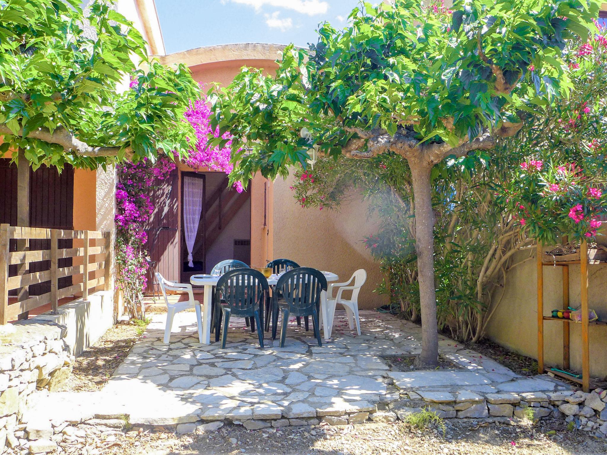 Photo 2 - Maison de 1 chambre à Gruissan avec jardin et terrasse