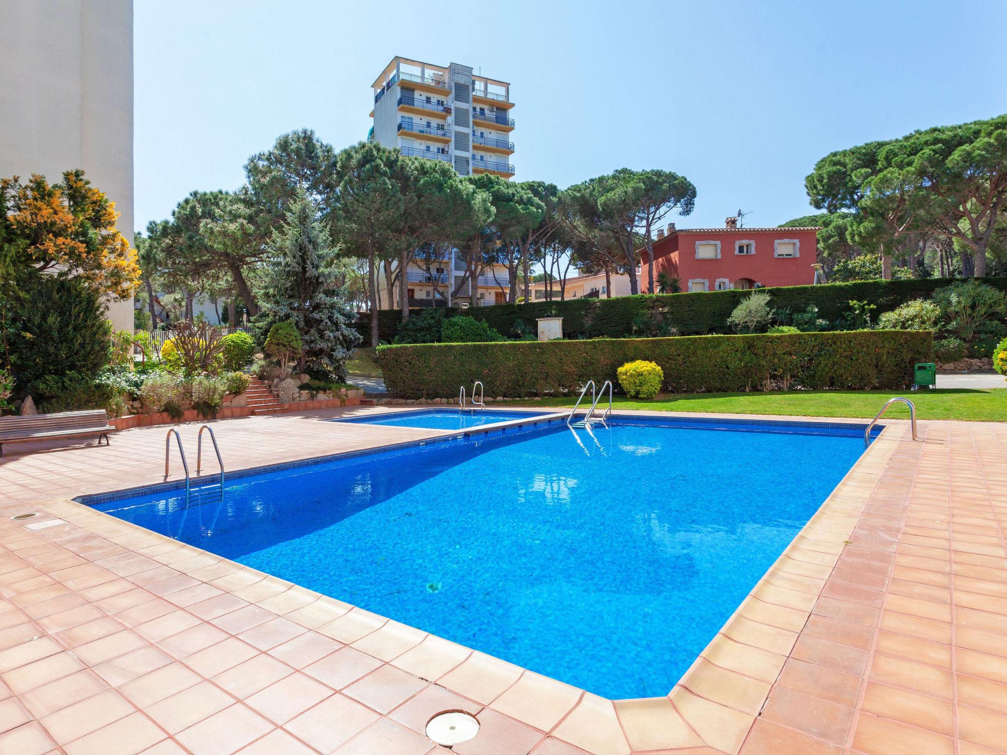 Foto 1 - Apartamento de 3 habitaciones en Castell-Platja d'Aro con piscina y jardín