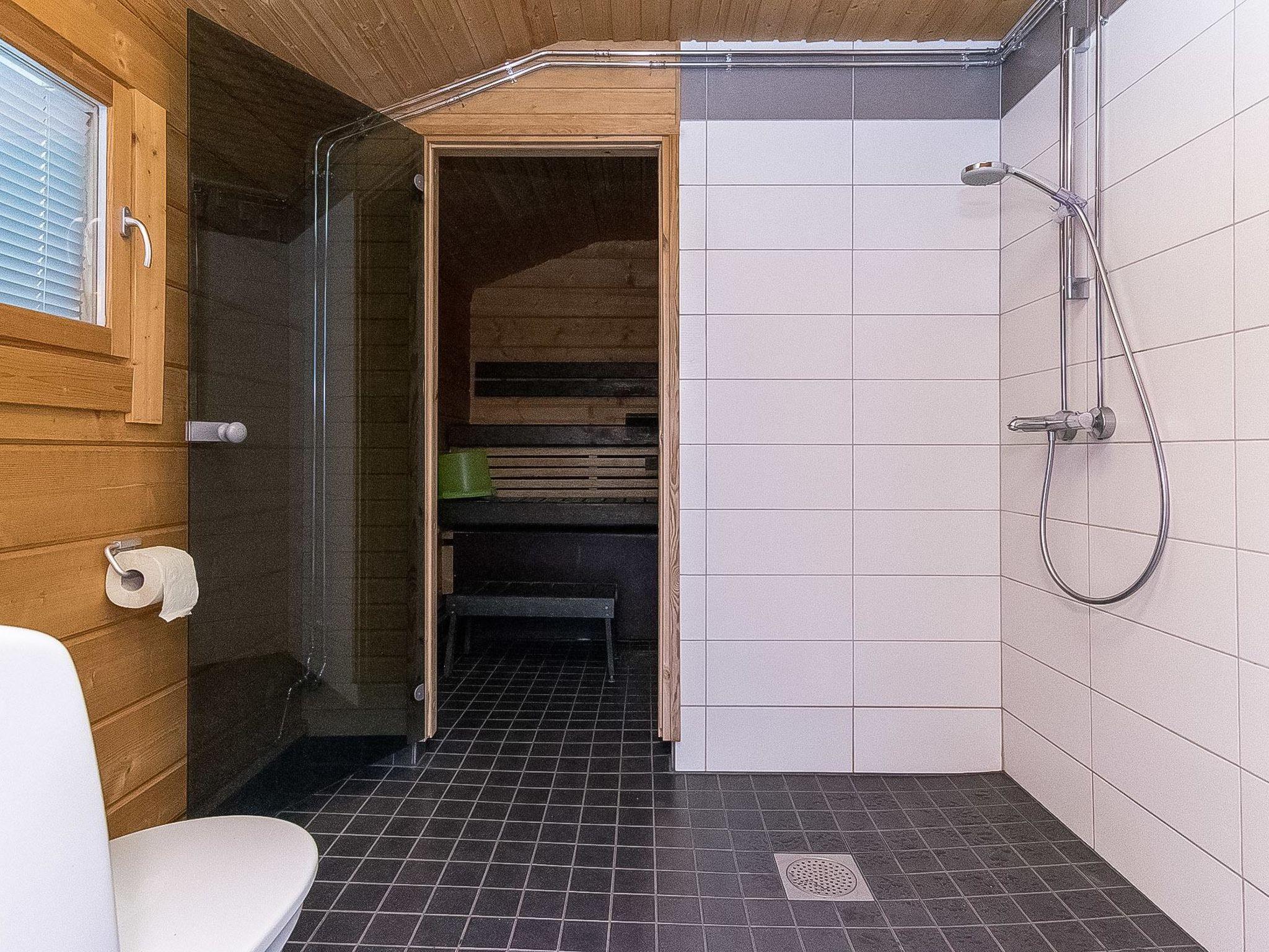 Foto 29 - Casa con 3 camere da letto a Pertunmaa con sauna