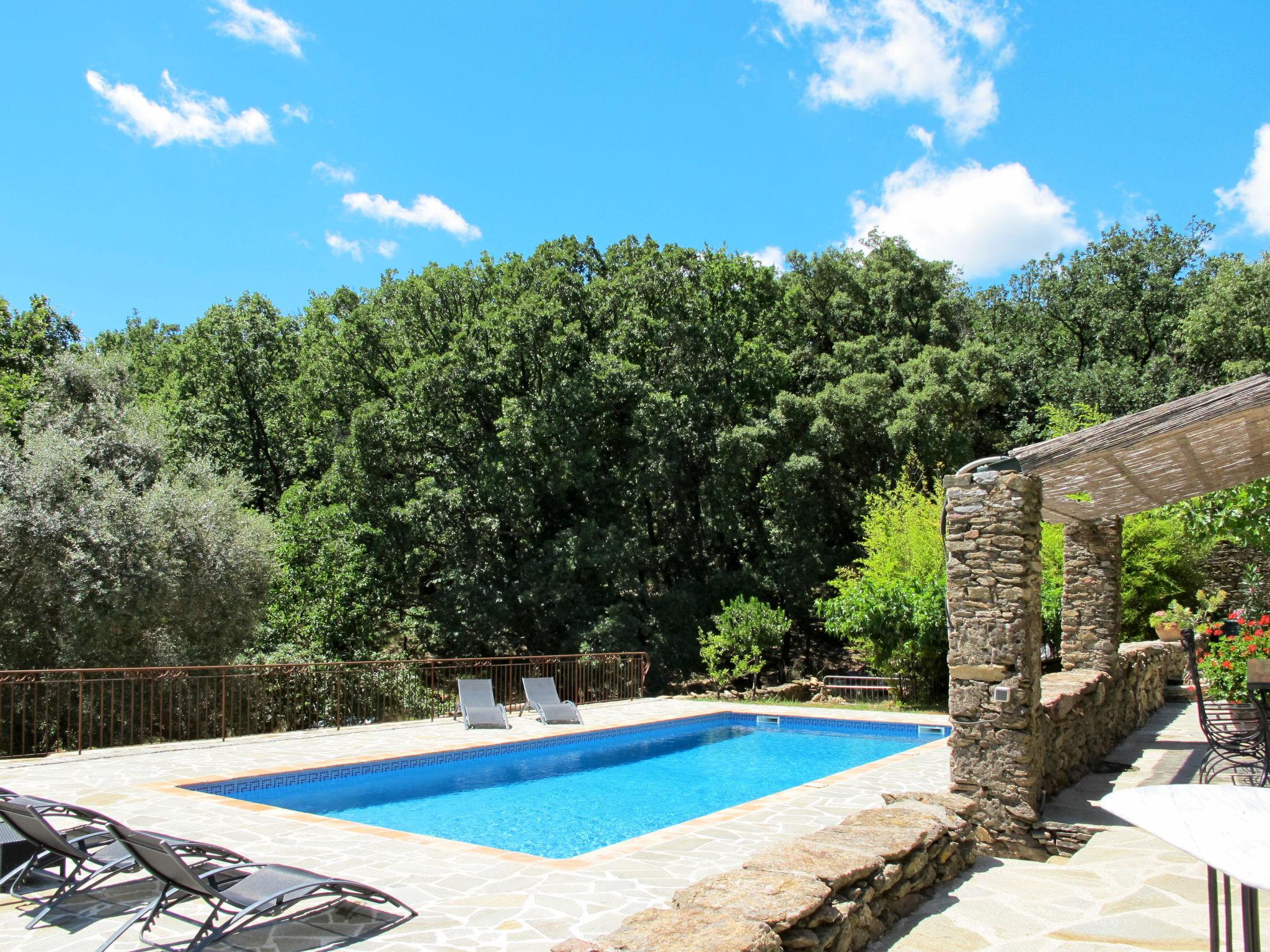 Photo 16 - Maison de 1 chambre à La Garde-Freinet avec piscine privée et jardin