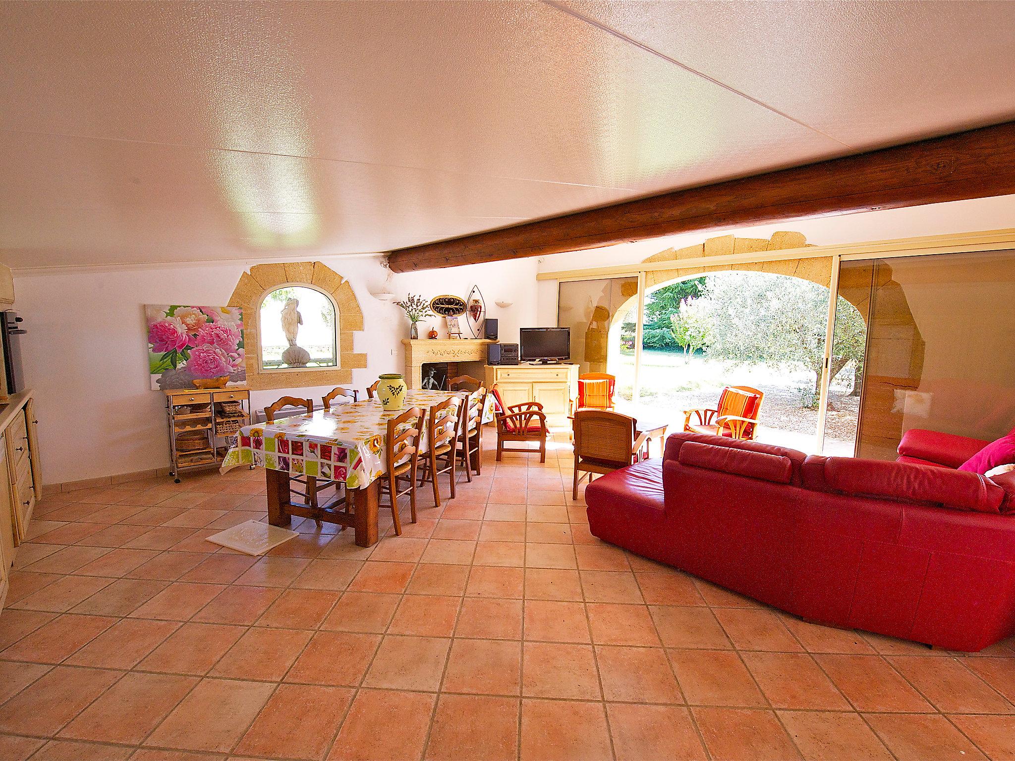 Photo 5 - 3 bedroom House in Cucuron with private pool and garden