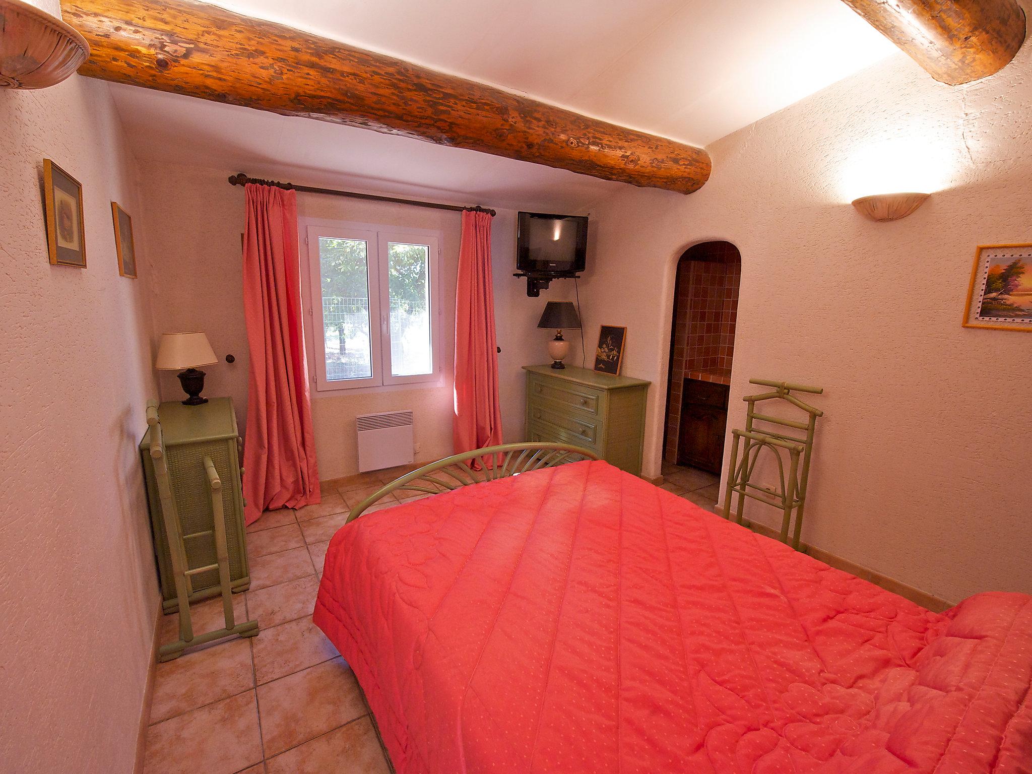 Photo 6 - 3 bedroom House in Cucuron with private pool and garden